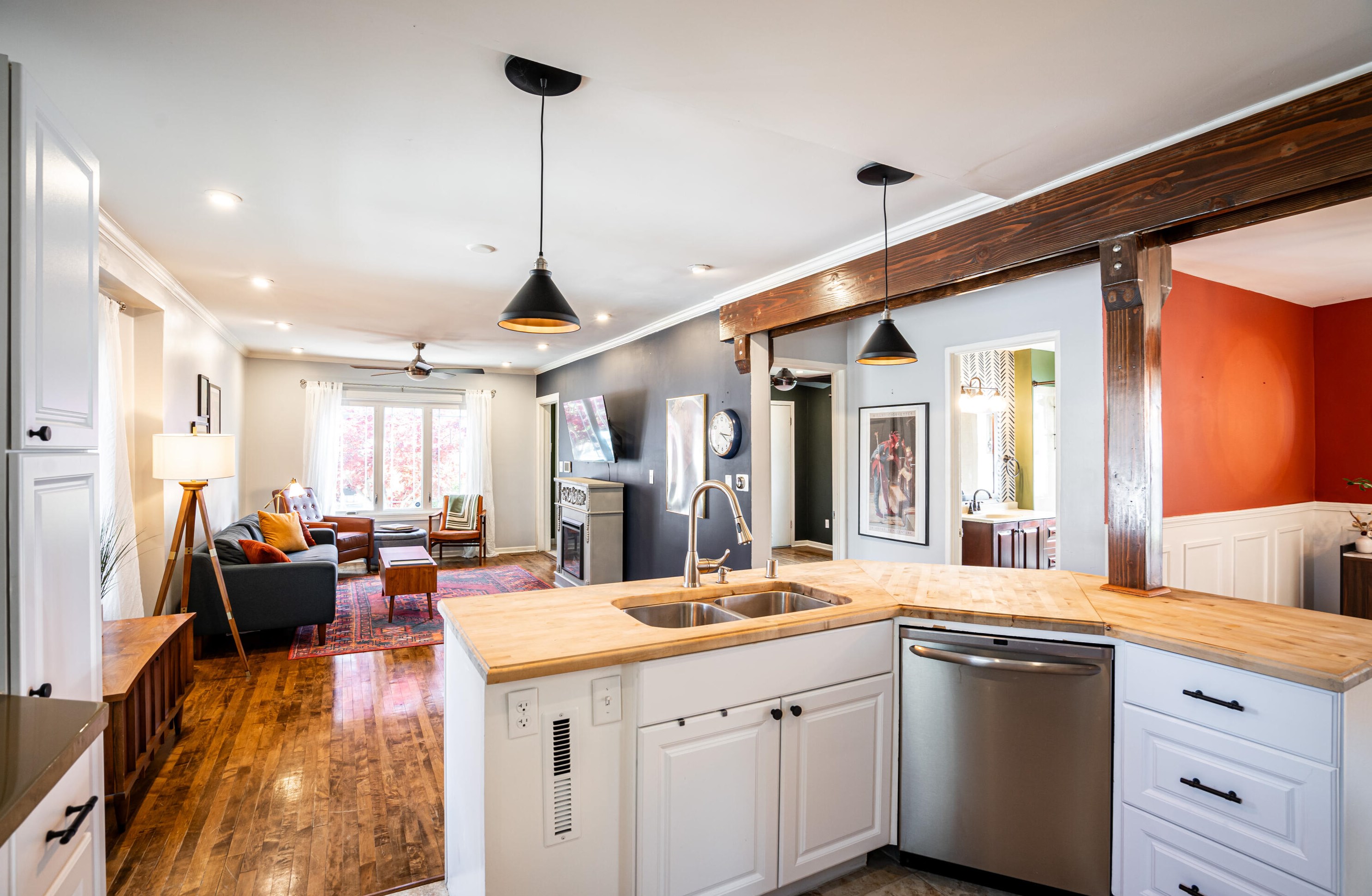 2348 Euclid Ave, Milwaukee WI 53207-2903 exterior