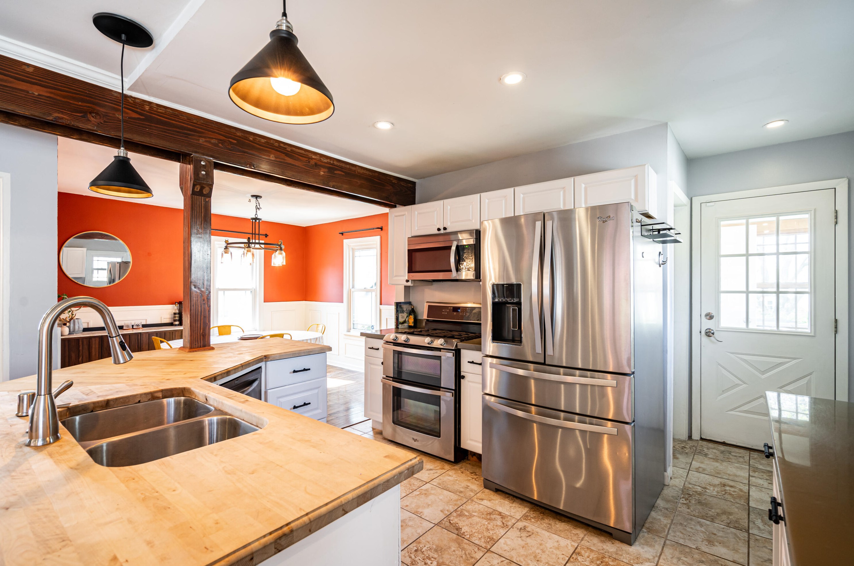 2348 Euclid Ave, Milwaukee WI 53207-2903 exterior