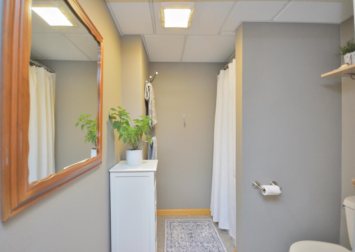 8104 Hadley St, Milwaukee WI 53212-2543 exterior