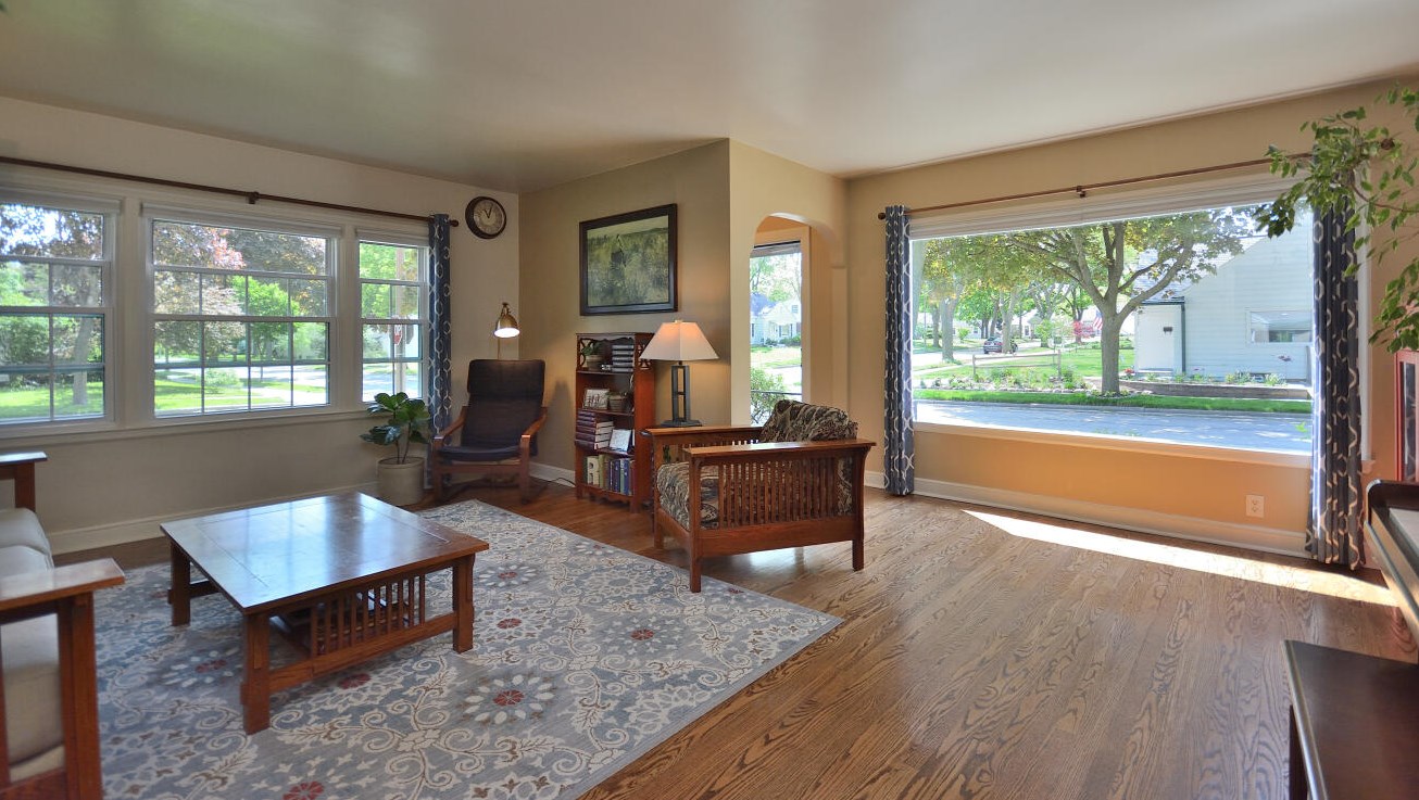 8104 Hadley St, Milwaukee WI 53212-2543 exterior