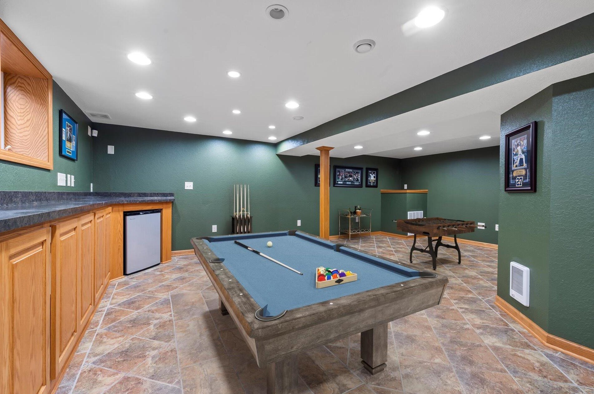 3160 67 Ct, Milwaukee WI 53220-4552 exterior