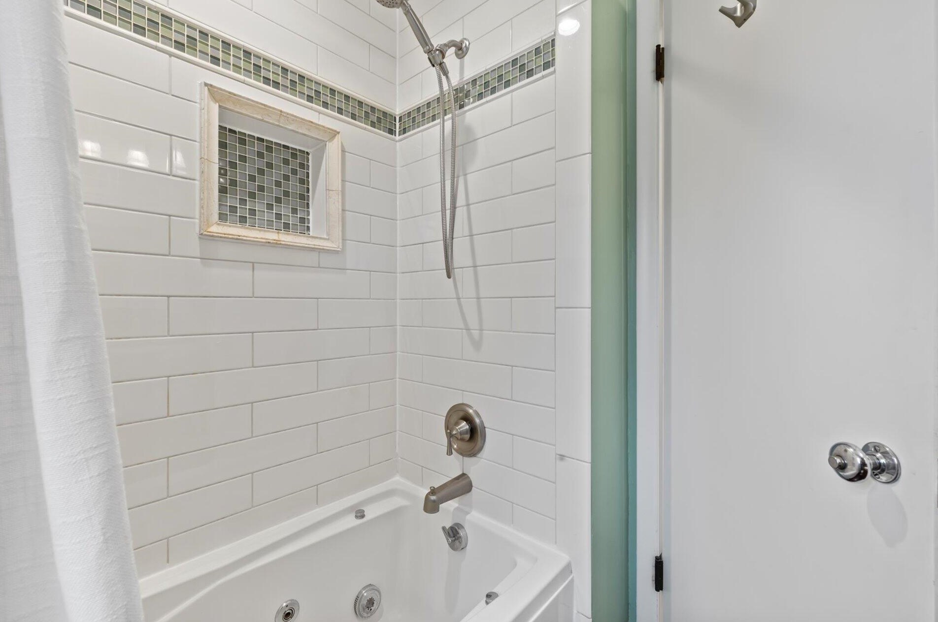 3160 67 Ct, Milwaukee WI 53220-4552 exterior