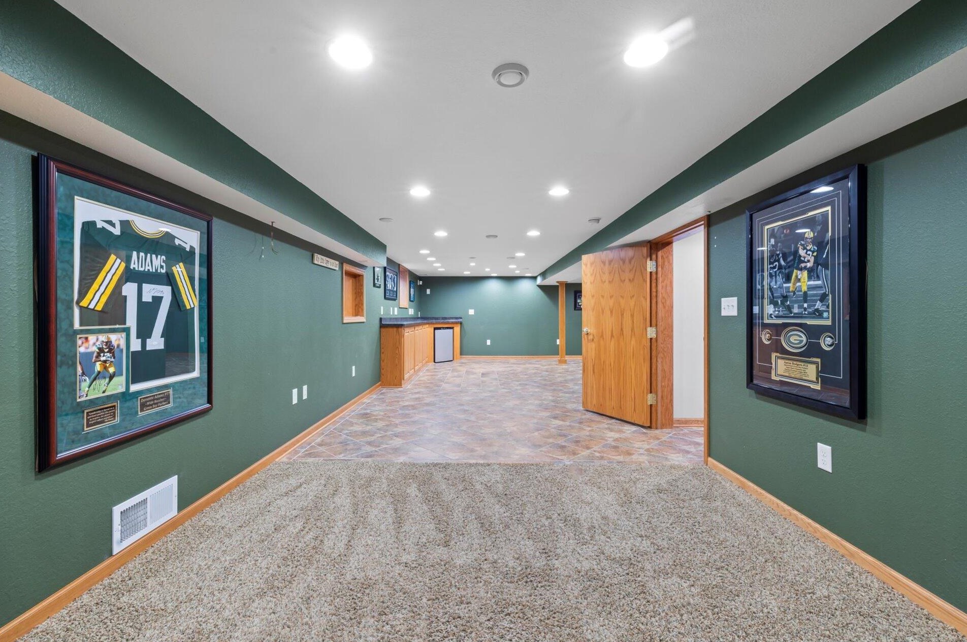 3160 67 Ct, Milwaukee WI 53220-4552 exterior