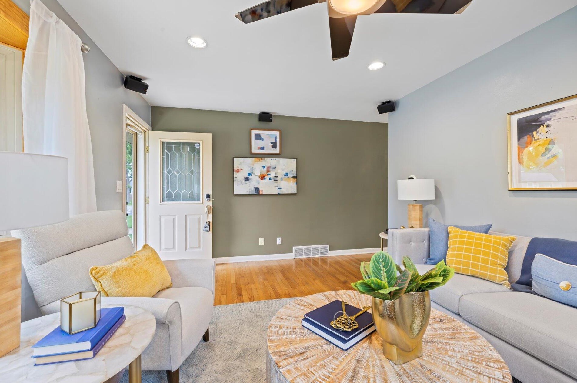 3160 67 Ct, Milwaukee WI 53220-4552 exterior