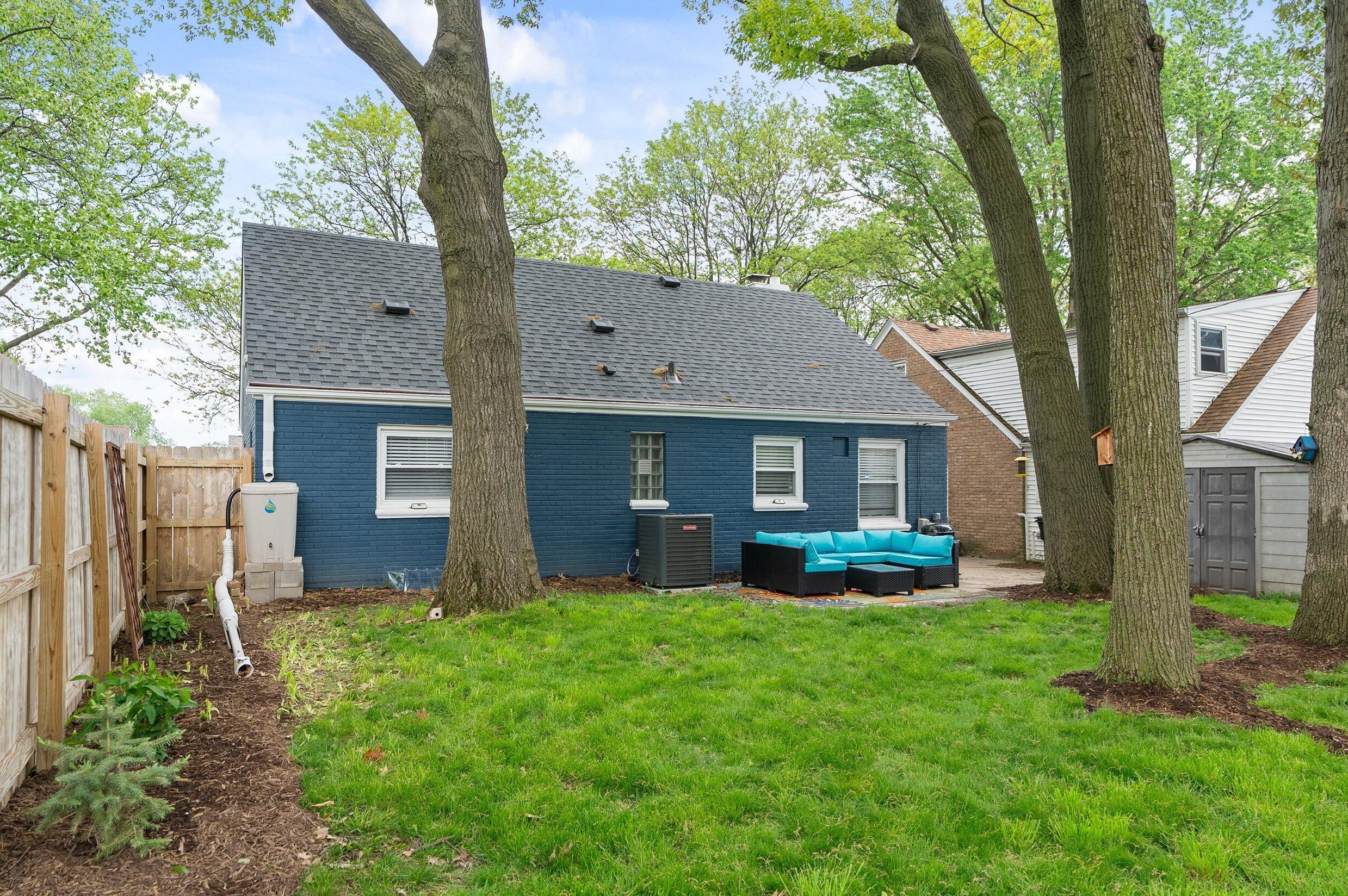 503 112, Milwaukee WI 53226-4132 exterior