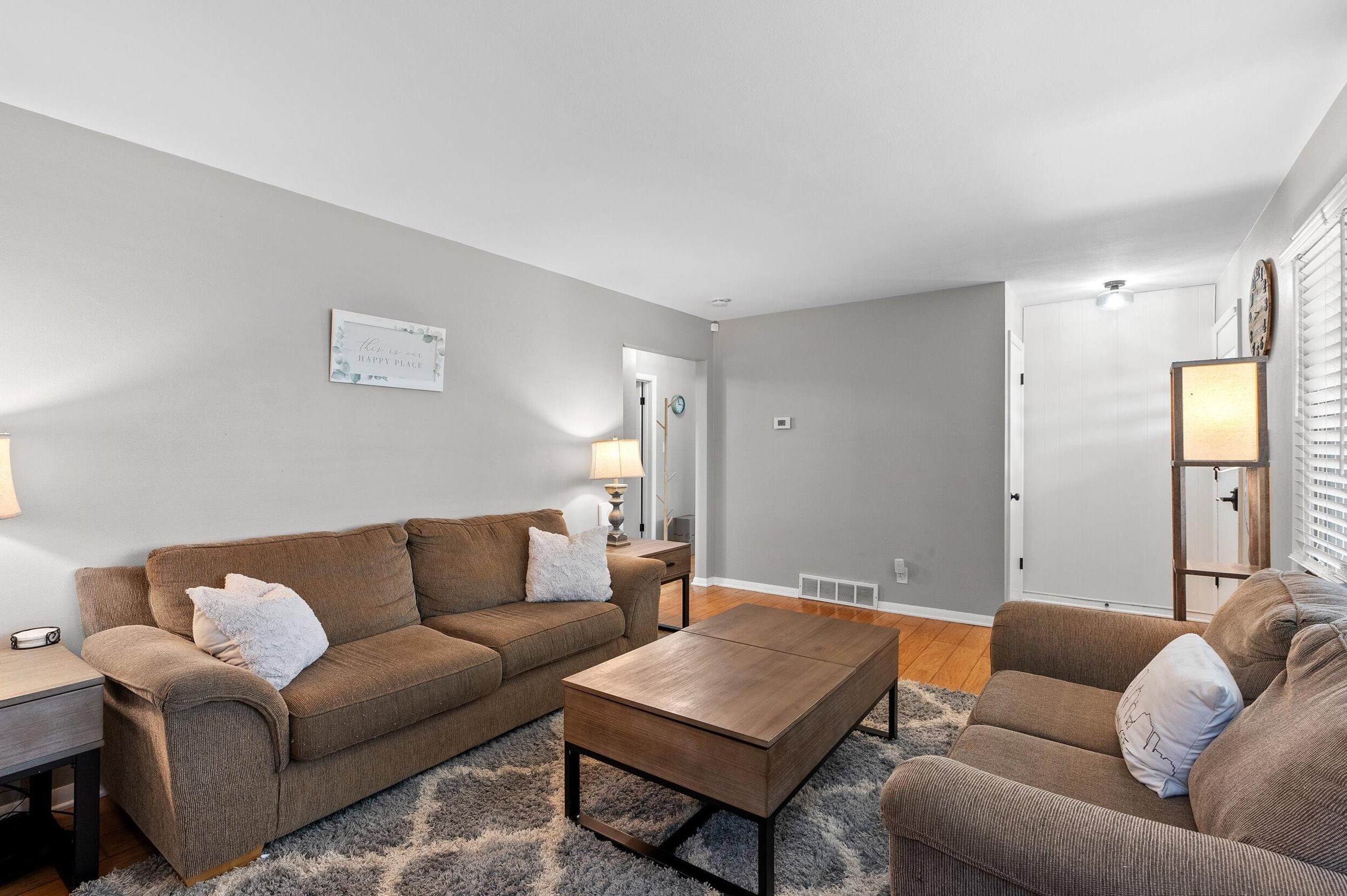 503 112, Milwaukee WI 53226-4132 exterior