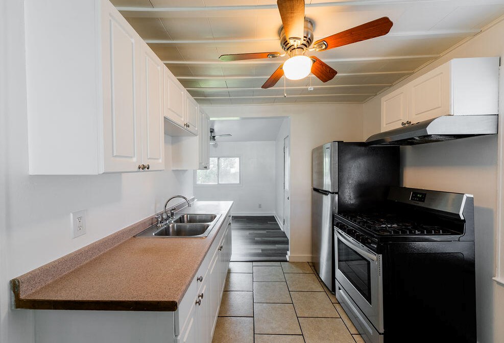 1629 Oregon St, Racine WI  53405-3155 exterior