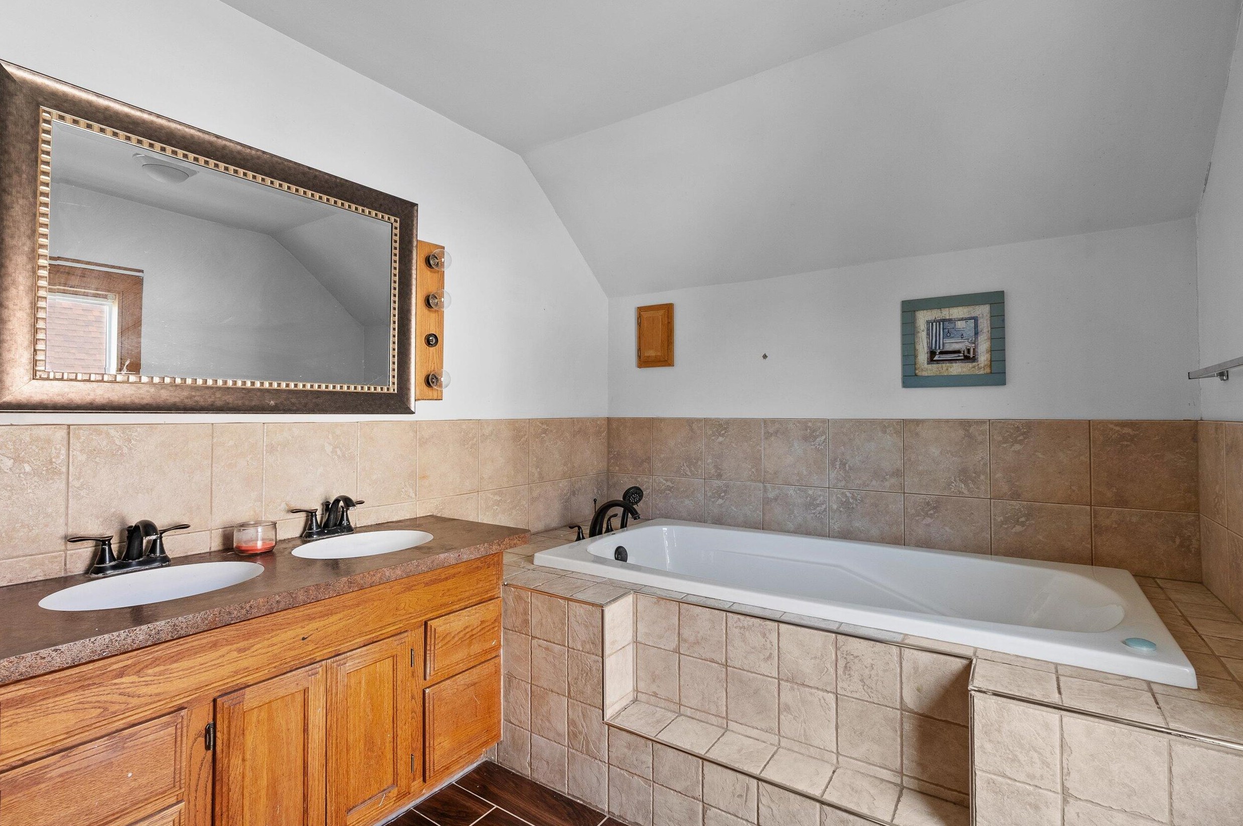 304 Frst Ave, Plymouth WI 53073-1216 exterior