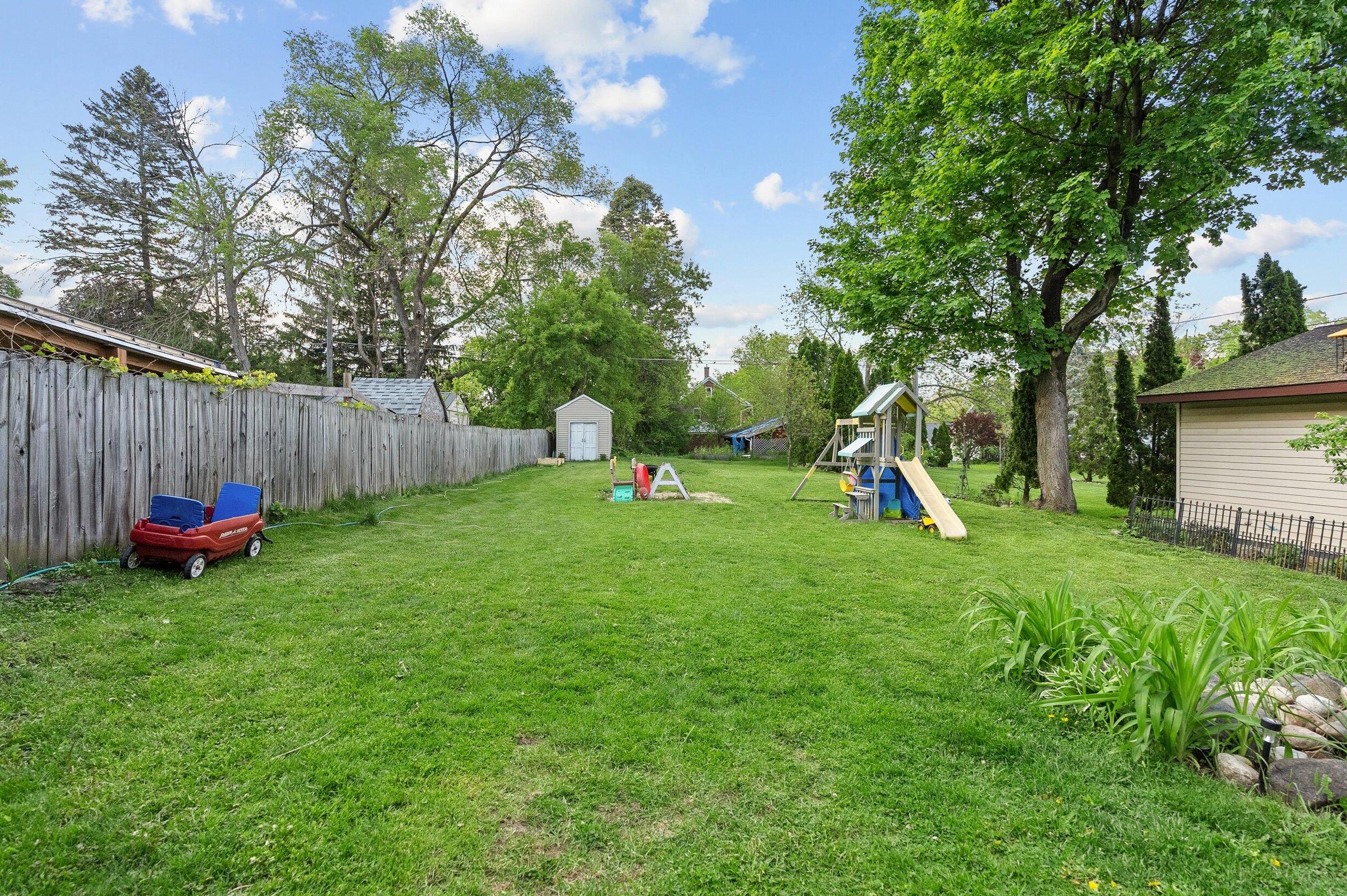 304 Frst Ave, Plymouth WI 53073-1216 exterior