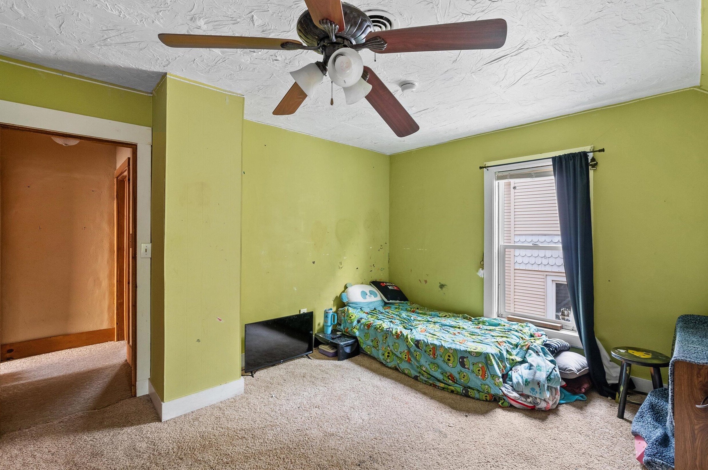 304 Frst Ave, Plymouth WI 53073-1216 exterior