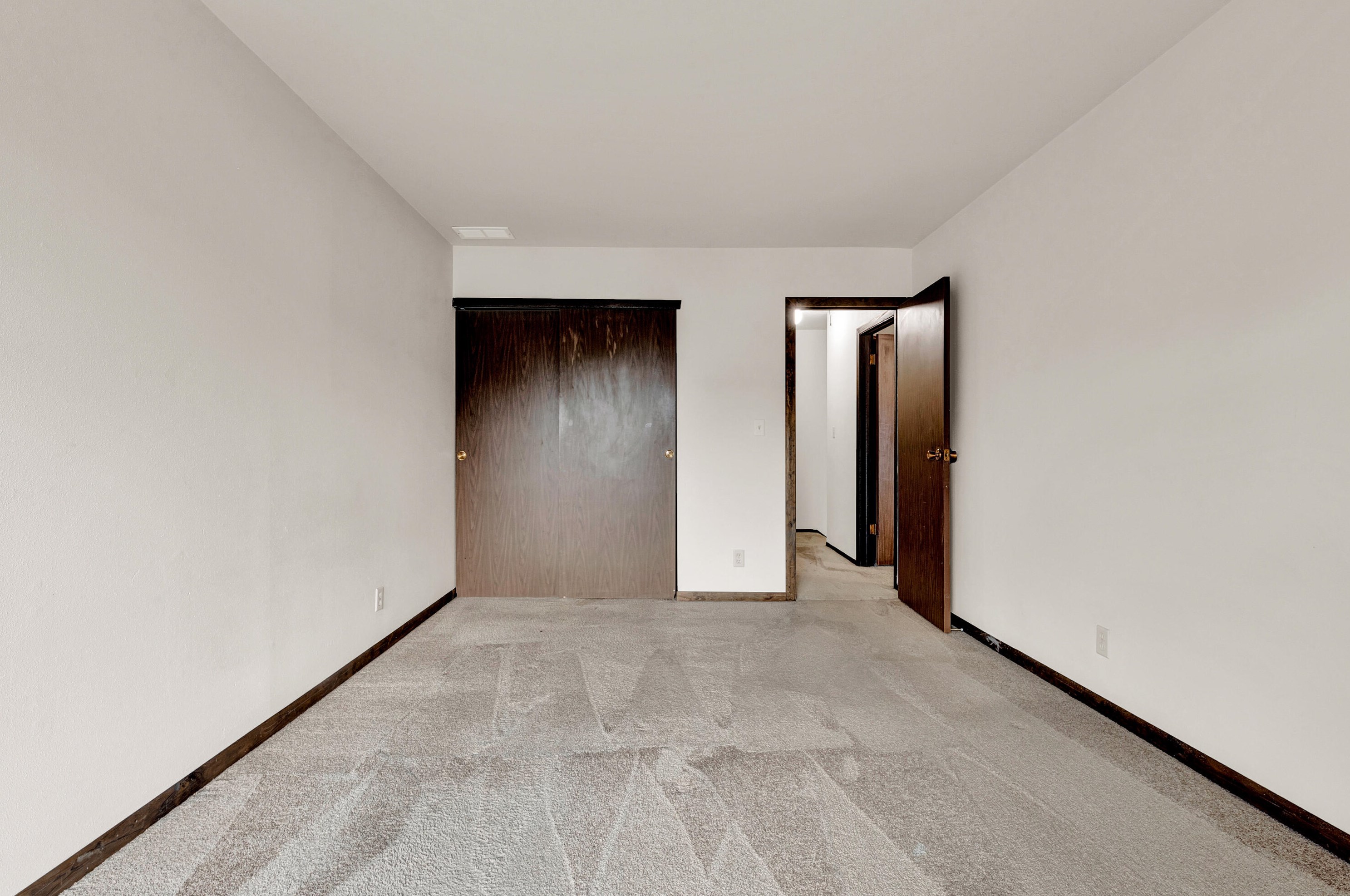 6370 20th St, Milwaukee WI 53221-5255 exterior