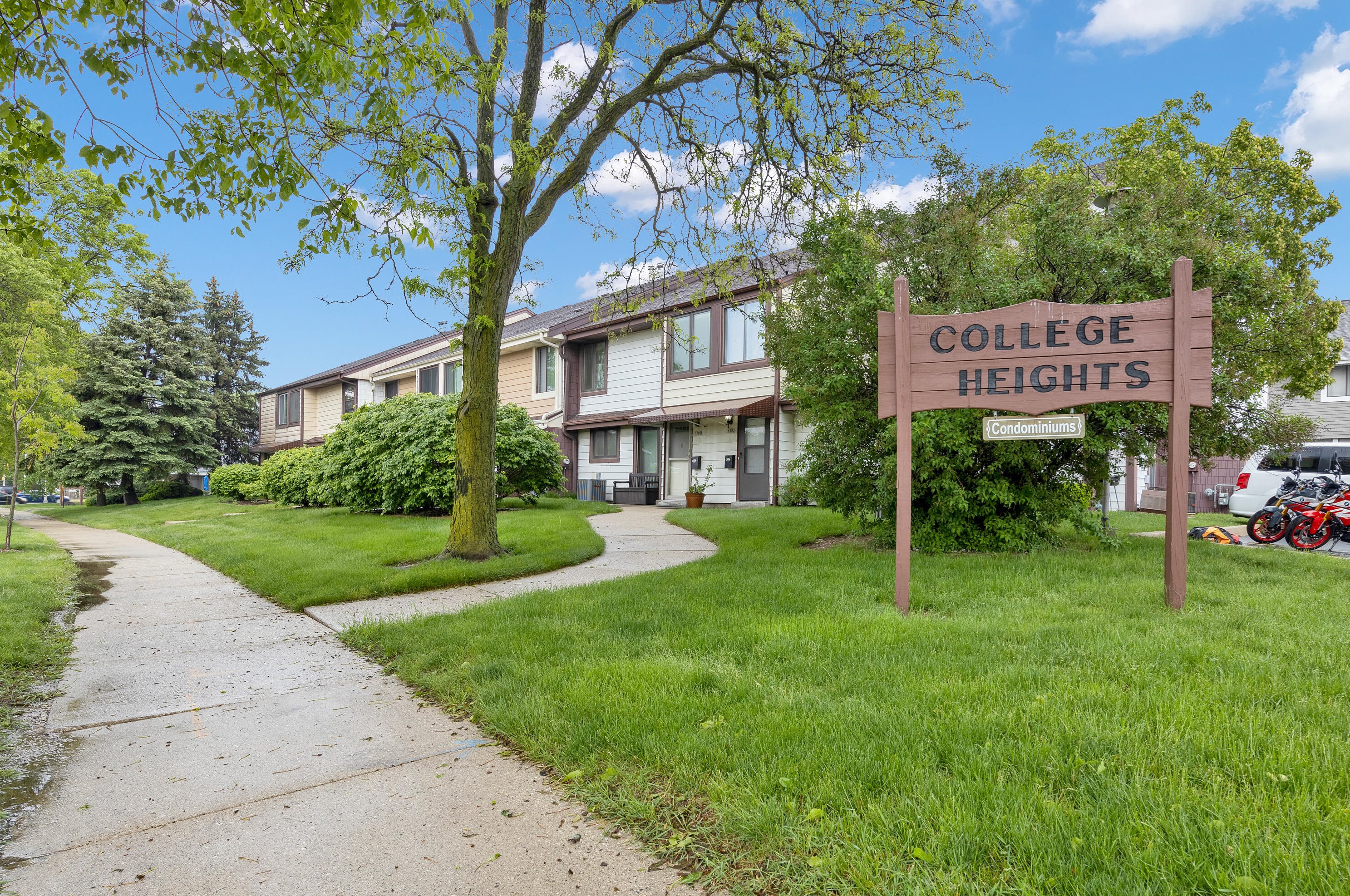 6370 20th St, Milwaukee WI 53221-5255 exterior