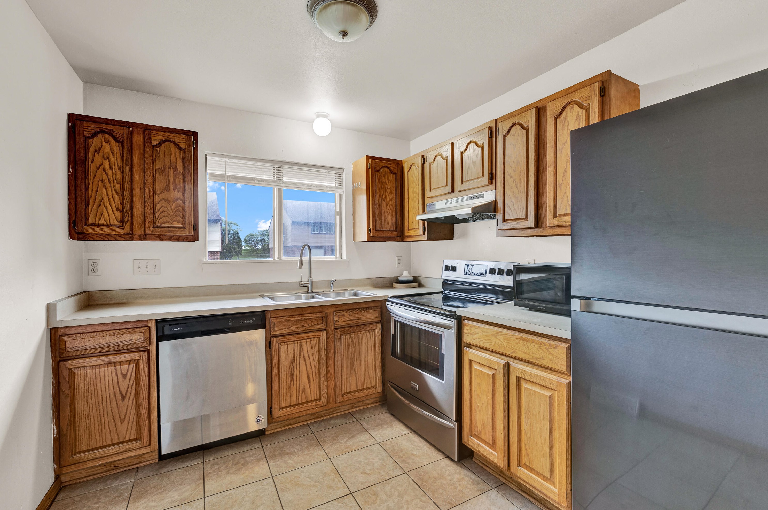 6370 20th St, Milwaukee WI 53221-5255 exterior