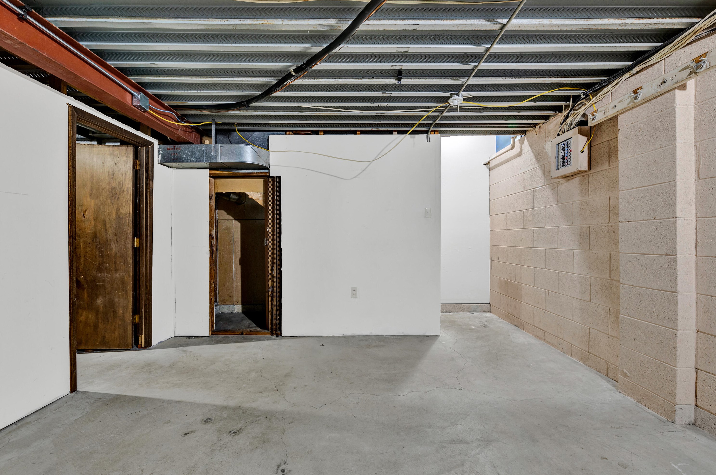 6370 20th St, Milwaukee WI 53221-5255 exterior