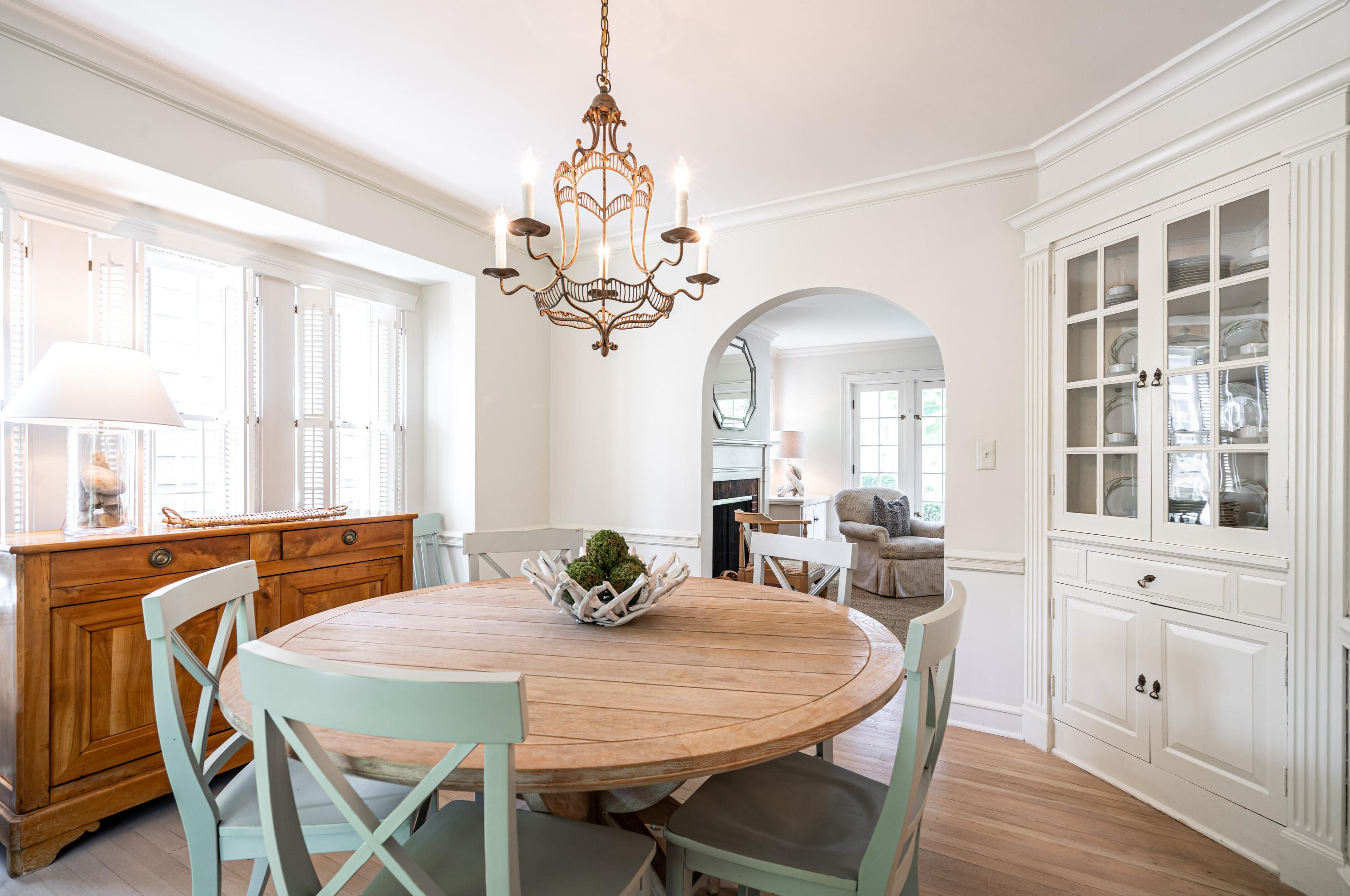 5968 Shoreland Ave, Milwaukee WI 53217-4661 exterior