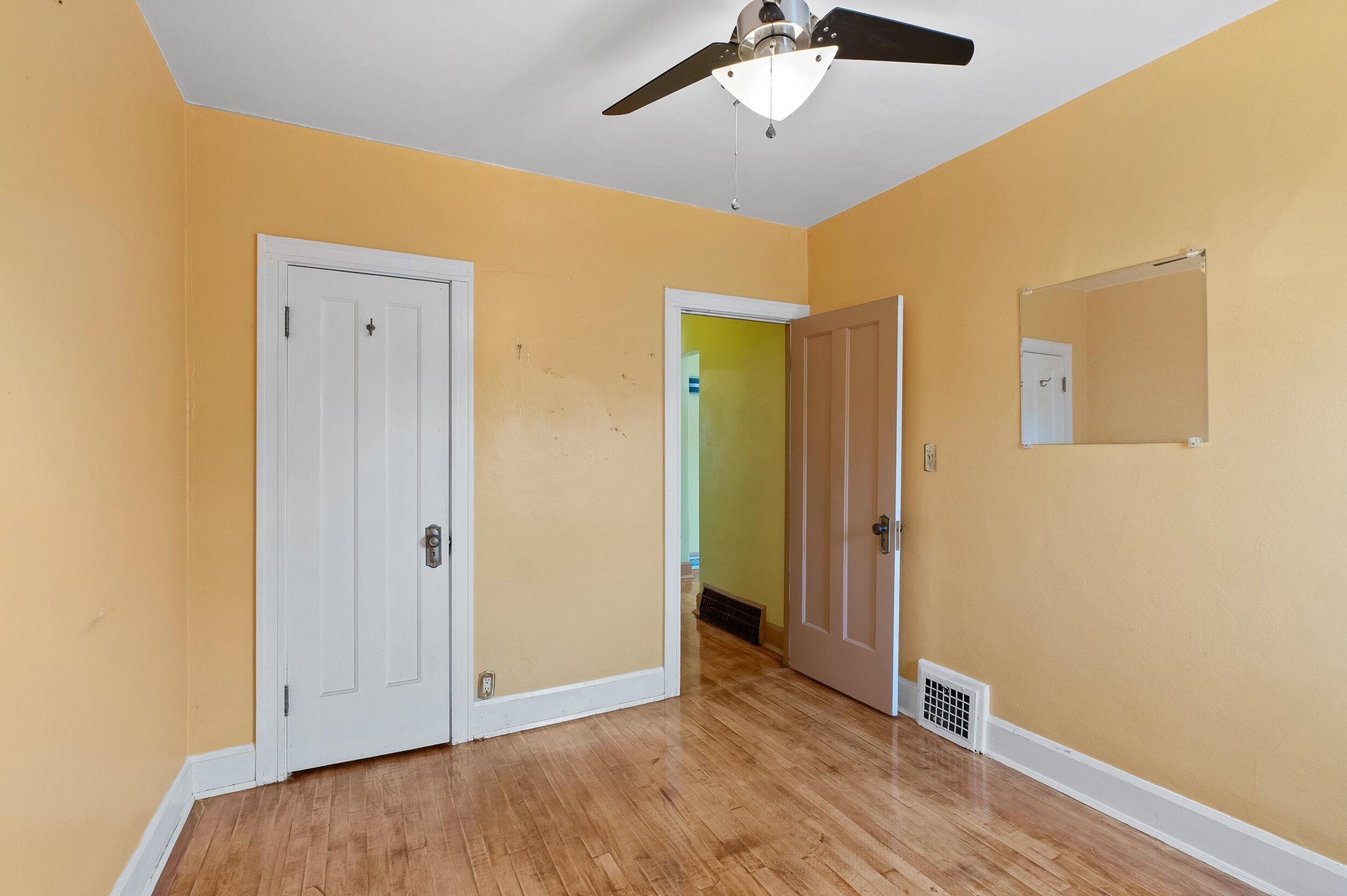 2209 Vollmer Ave, Milwaukee WI 53207-3148 exterior