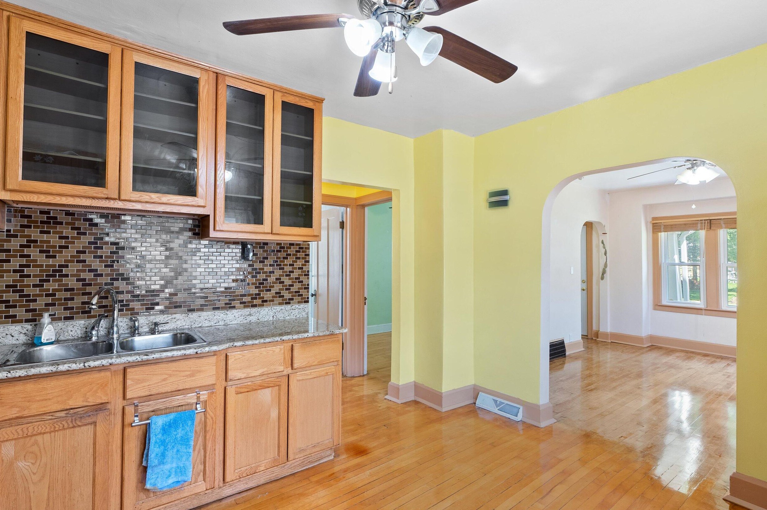 2209 Vollmer Ave, Milwaukee WI 53207-3148 exterior