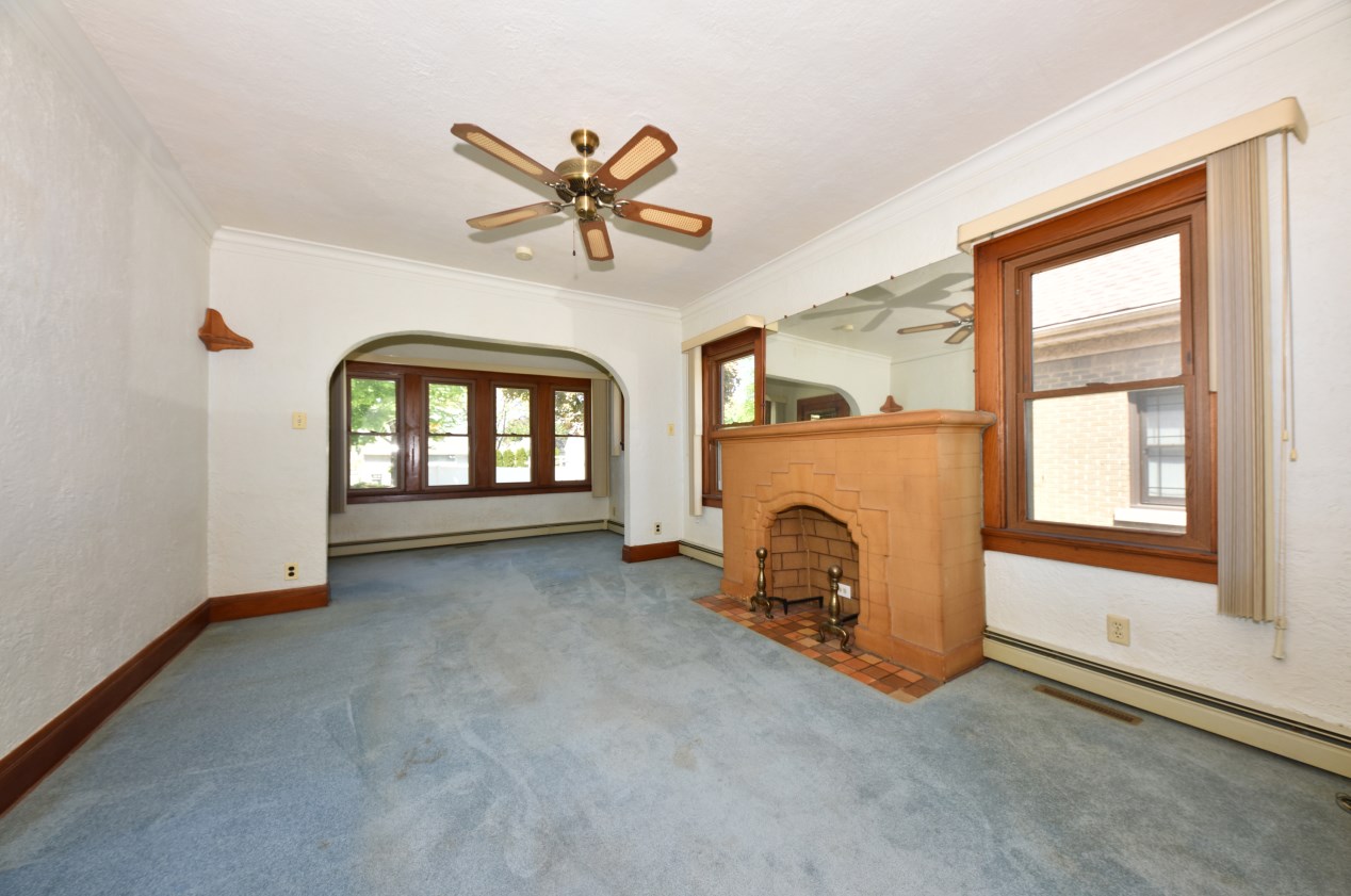 119 Ohio Ave, Milwaukee WI 53207-2759 exterior