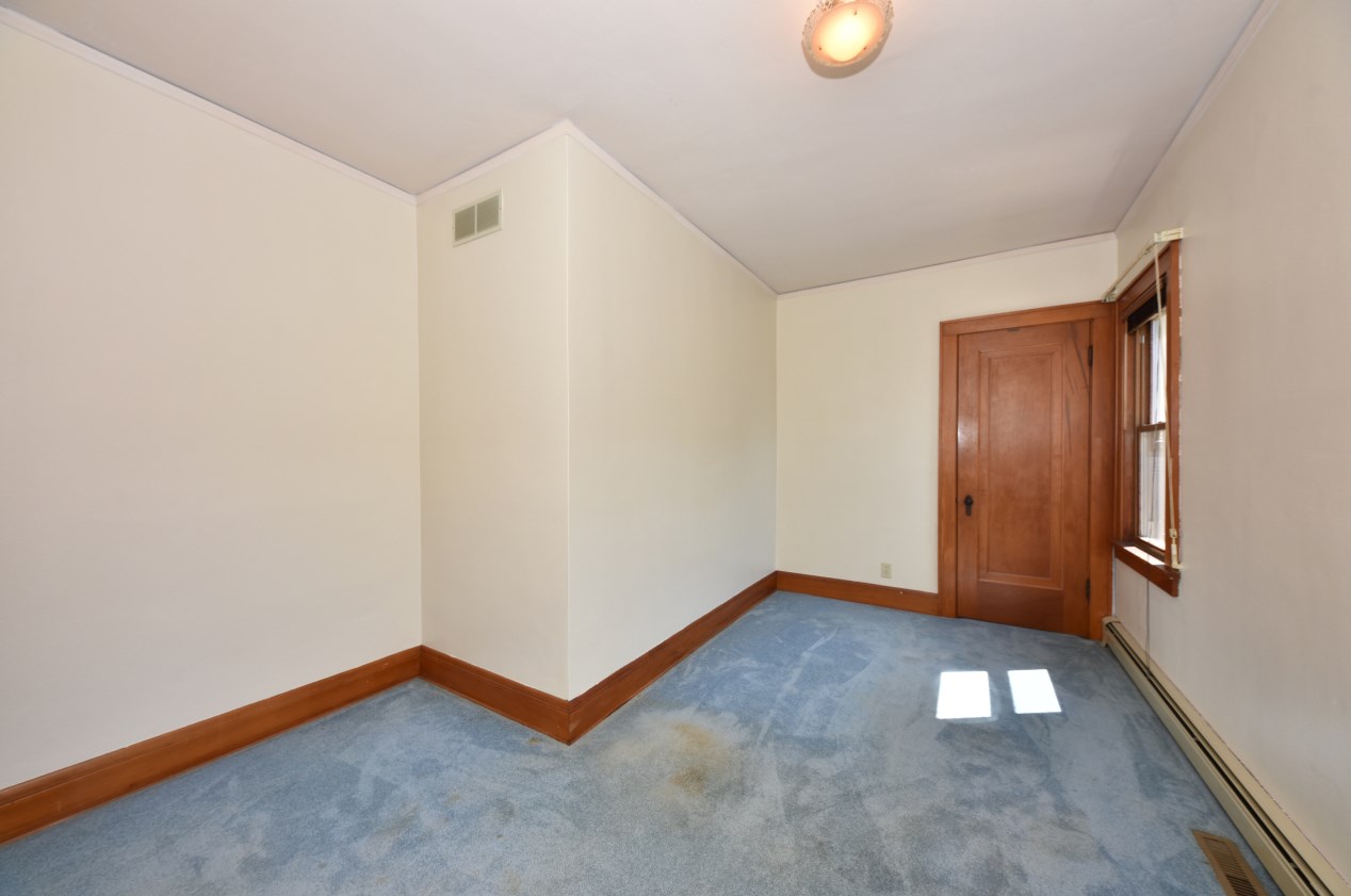 119 Ohio Ave, Milwaukee WI 53207-2759 exterior