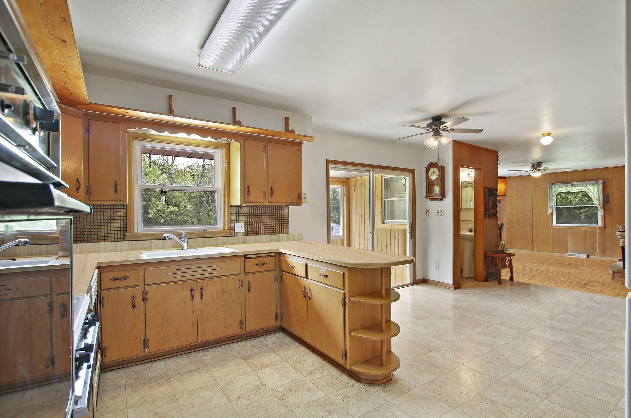 5525 82 St, Kenosha WI 53142-4161 exterior