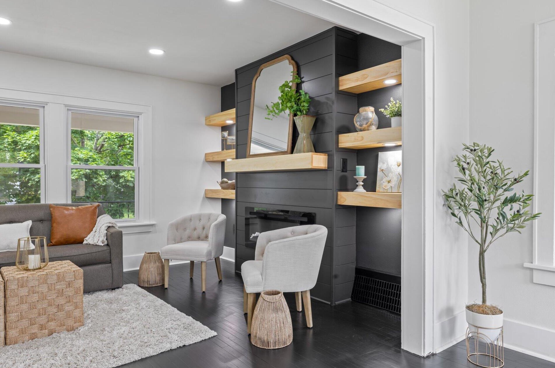 2132 71, Milwaukee WI 53214-1654 exterior