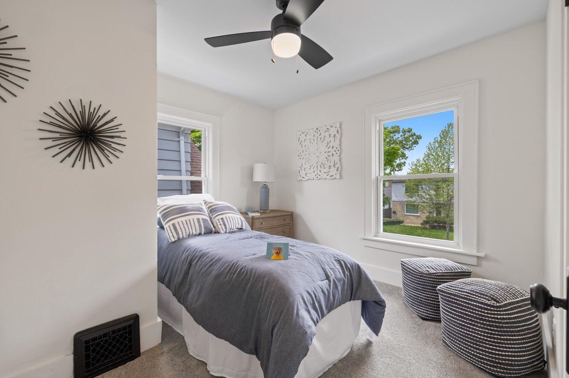 2132 71, Milwaukee WI 53214-1654 exterior