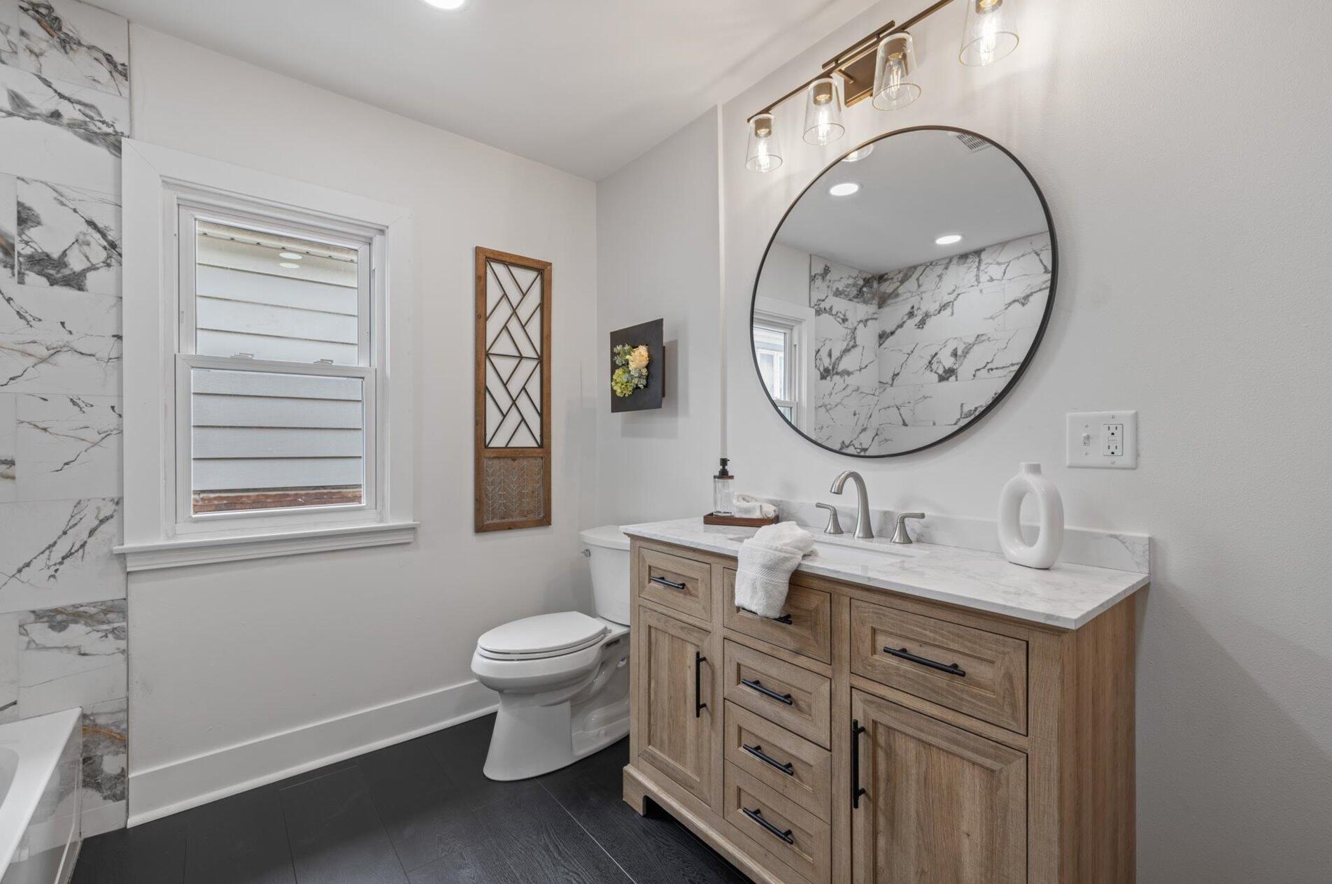 2132 71, Milwaukee WI 53214-1654 exterior