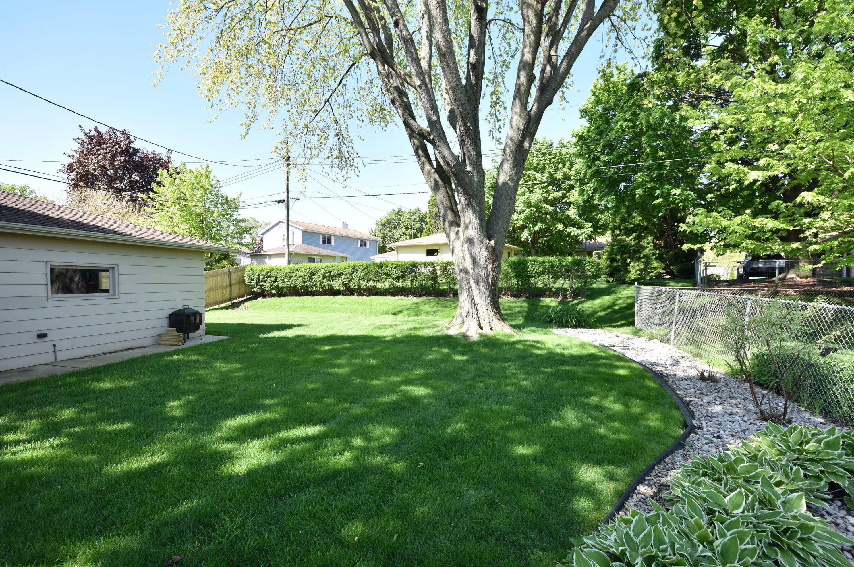 3805 Marcy St, Milwaukee WI 53220-1836 exterior