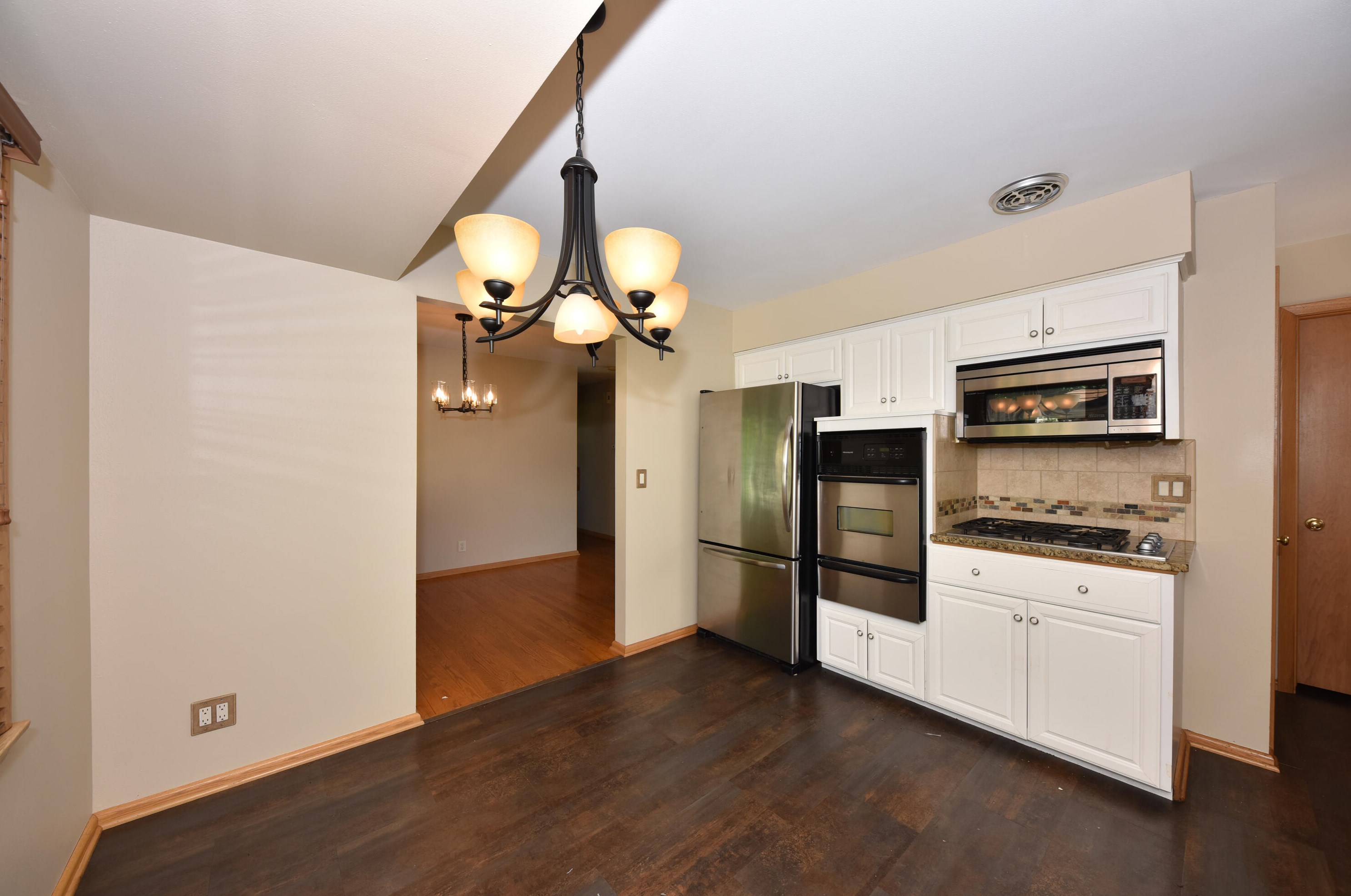 3805 Marcy St, Milwaukee WI 53220-1836 exterior