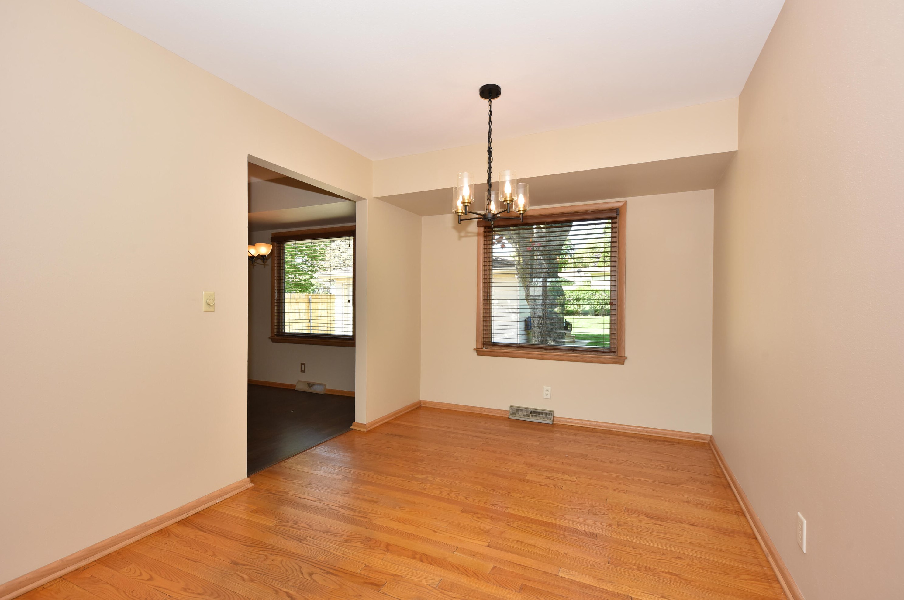 3805 Marcy St, Milwaukee WI 53220-1836 exterior