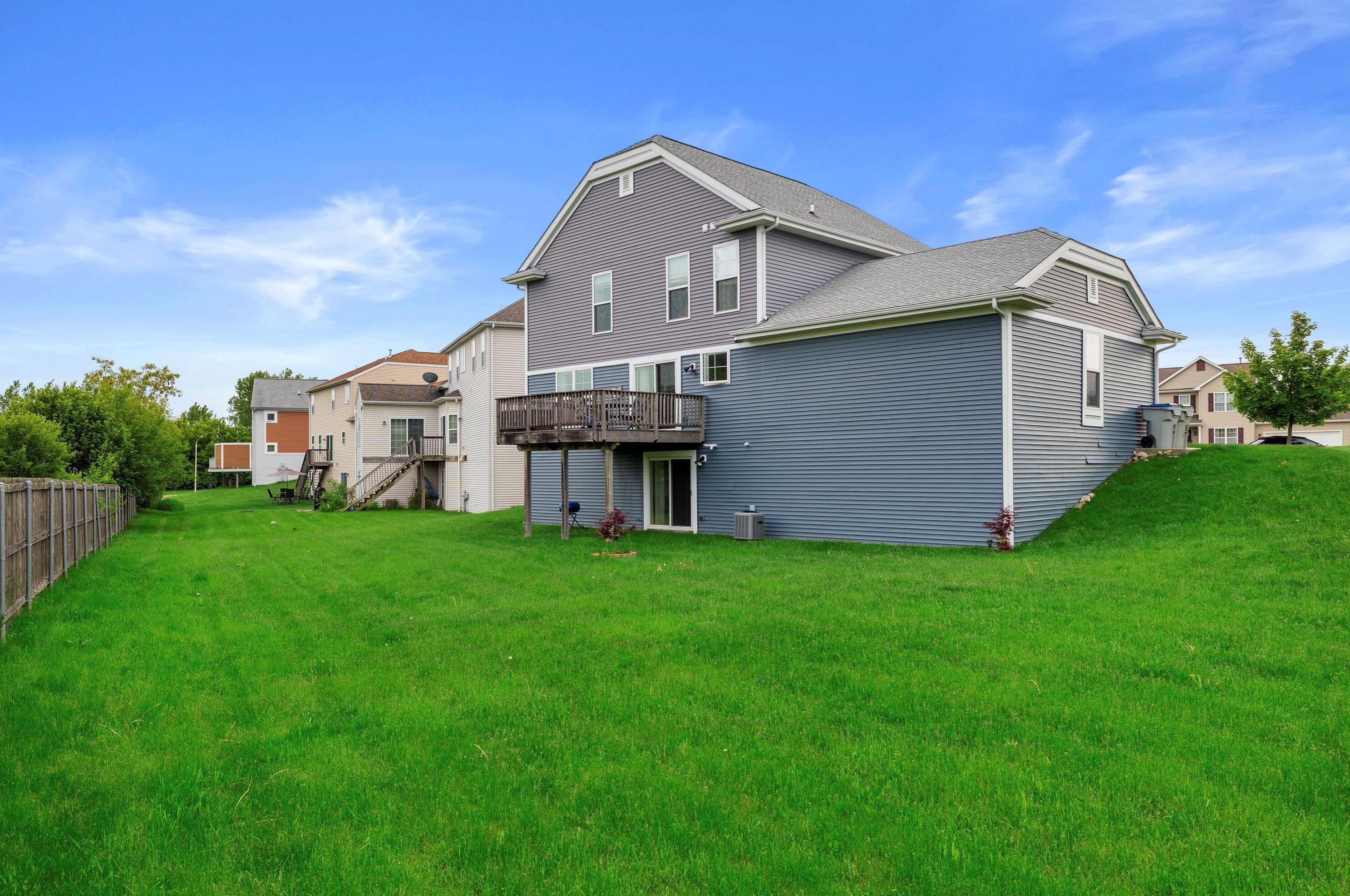 7942 Riverview, Milwaukee WI 53209 exterior