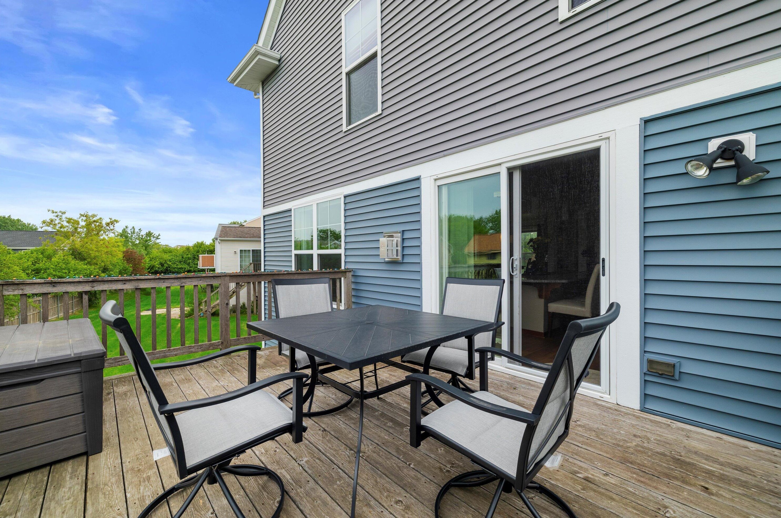 7942 Riverview, Milwaukee WI 53209 exterior