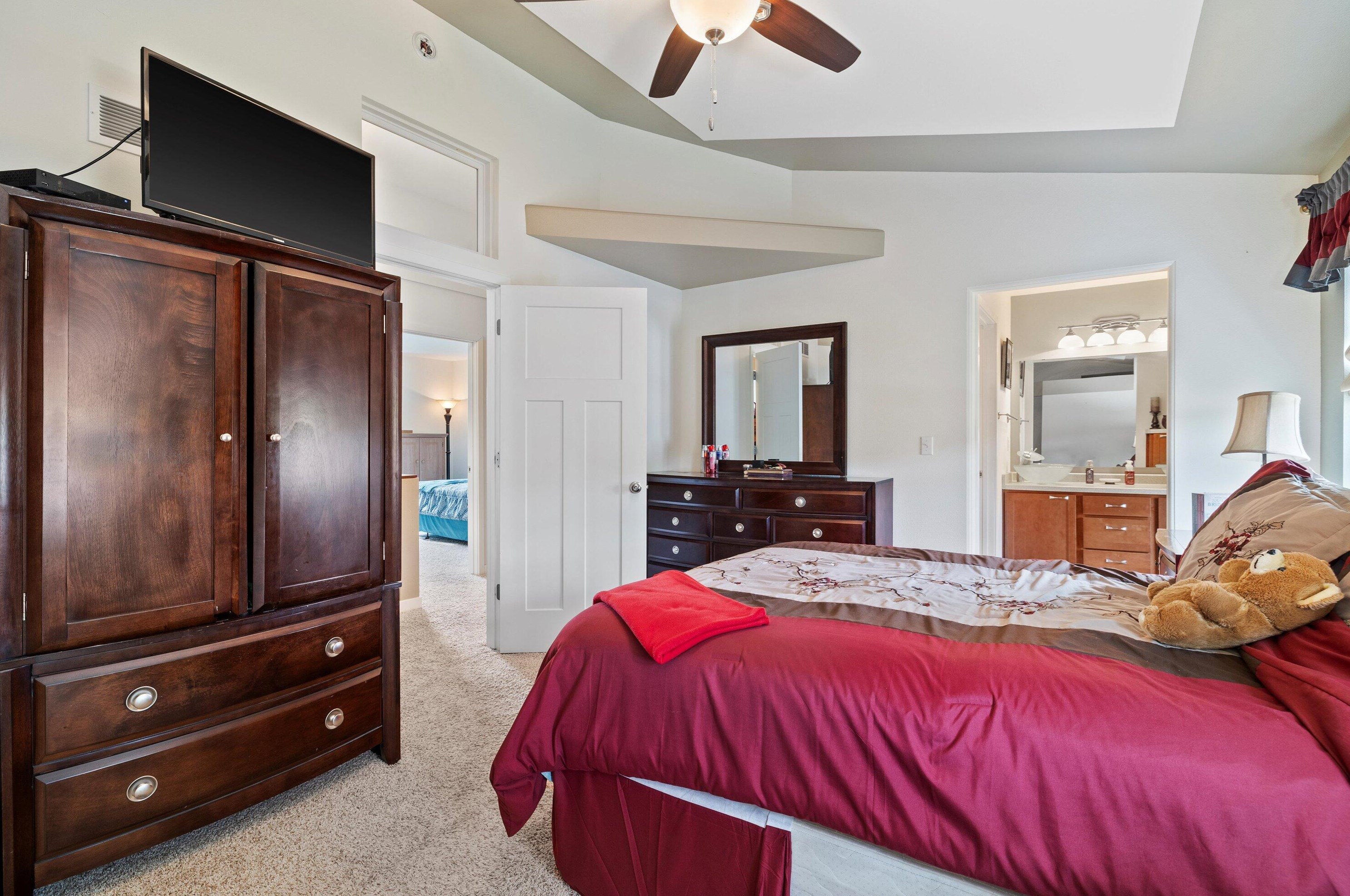 7942 Riverview, Milwaukee WI 53209 exterior