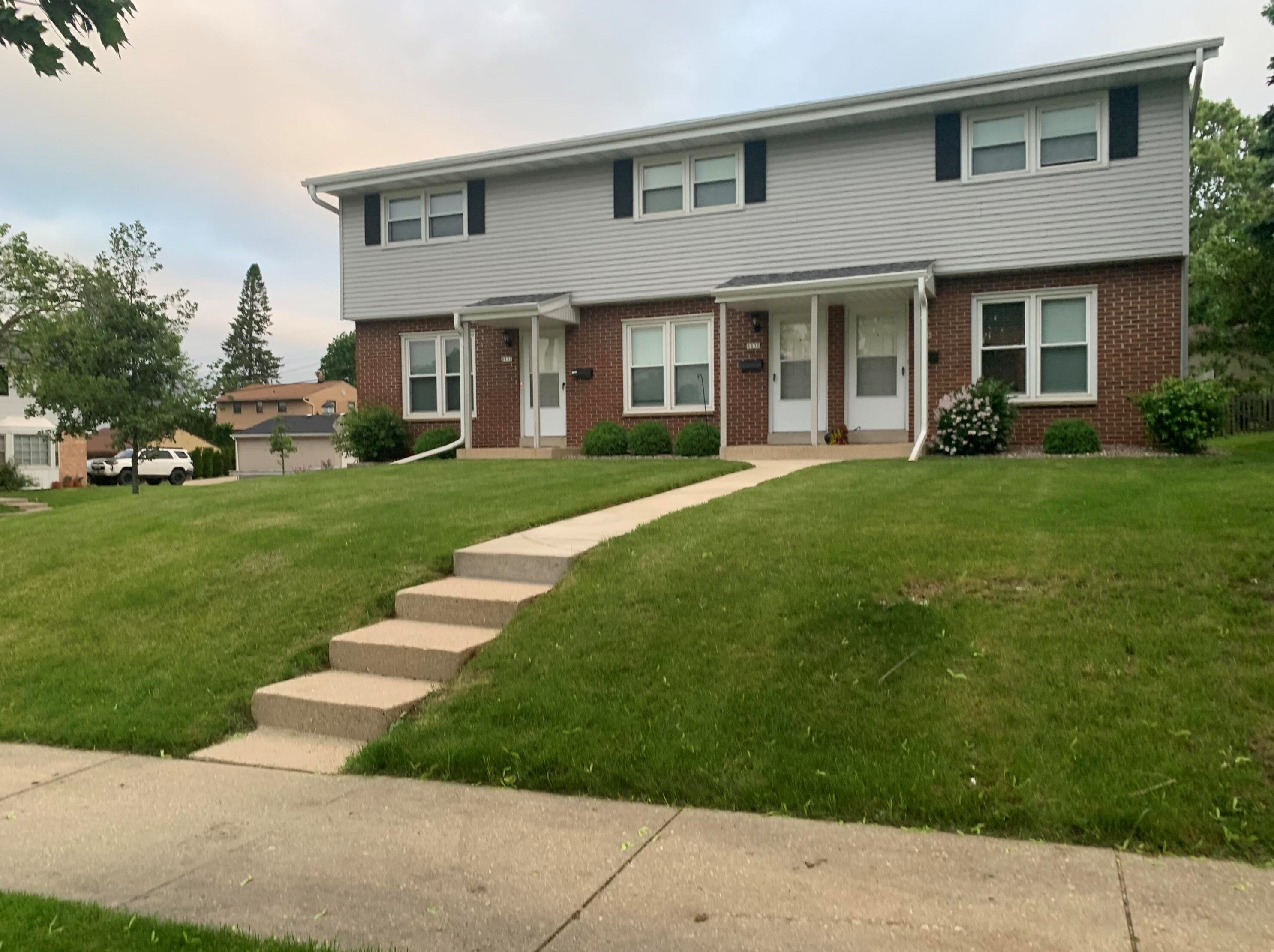 8832 Howard Ave, Milwaukee WI  53228-1752 exterior