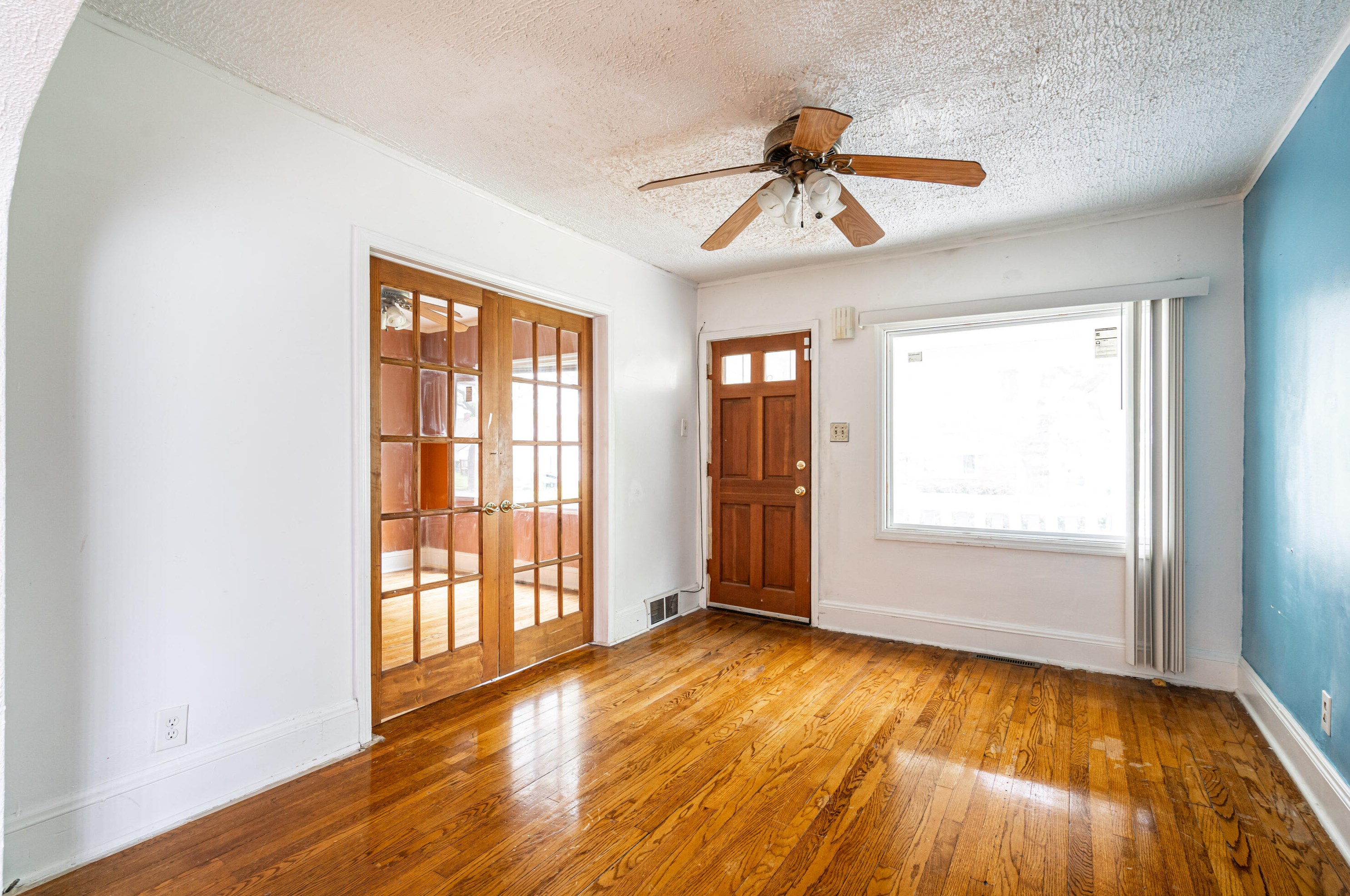 4459 22nd St, Milwaukee WI  53209-6308 exterior