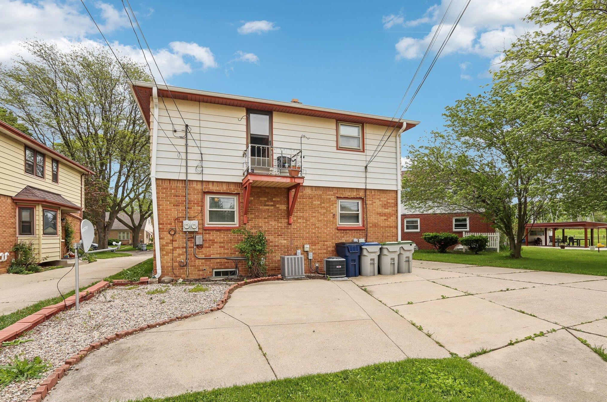 4029 Nevada St, Milwaukee WI 53207-2828 exterior