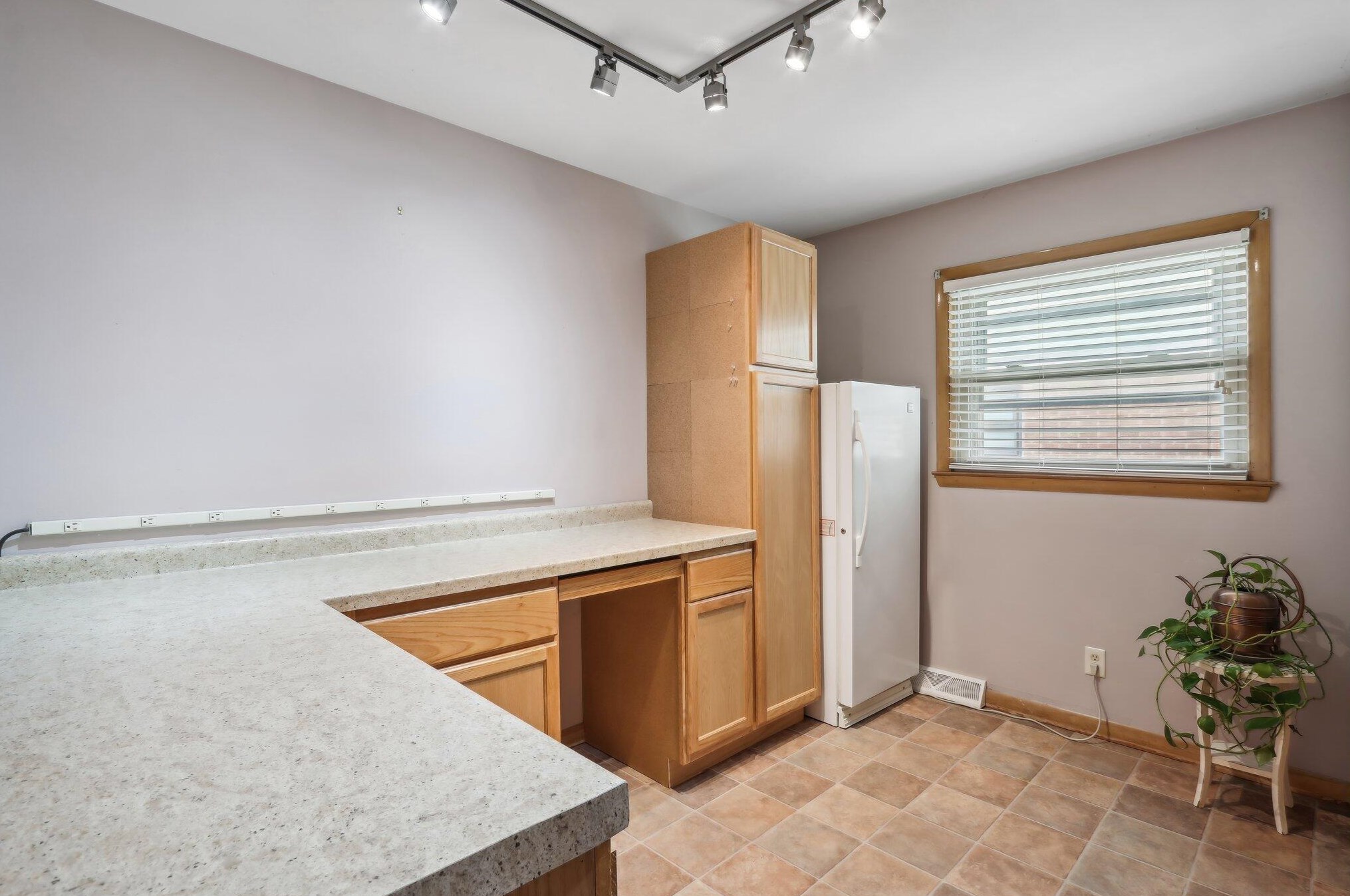 4029 Nevada St, Milwaukee WI 53207-2828 exterior