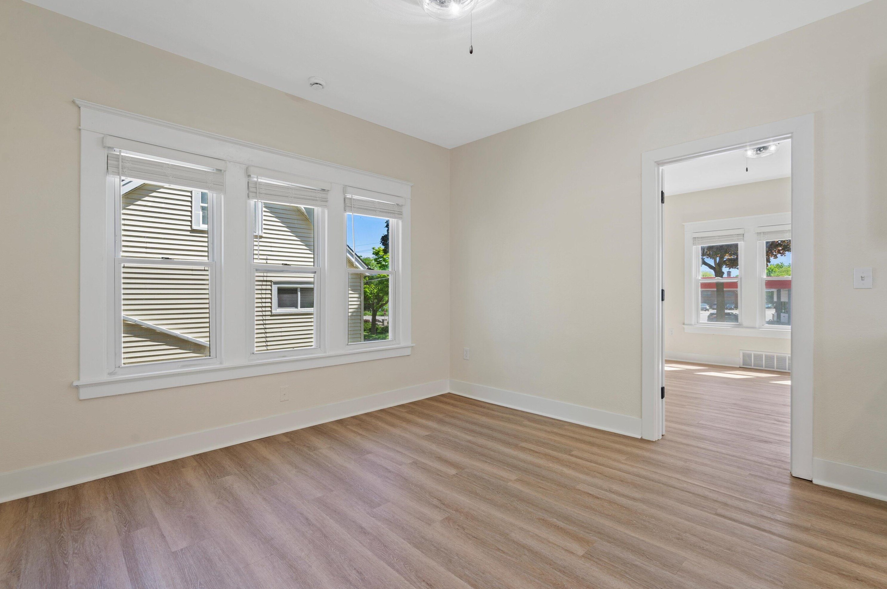 1400 Congress St, Milwaukee WI 53209-6417 exterior