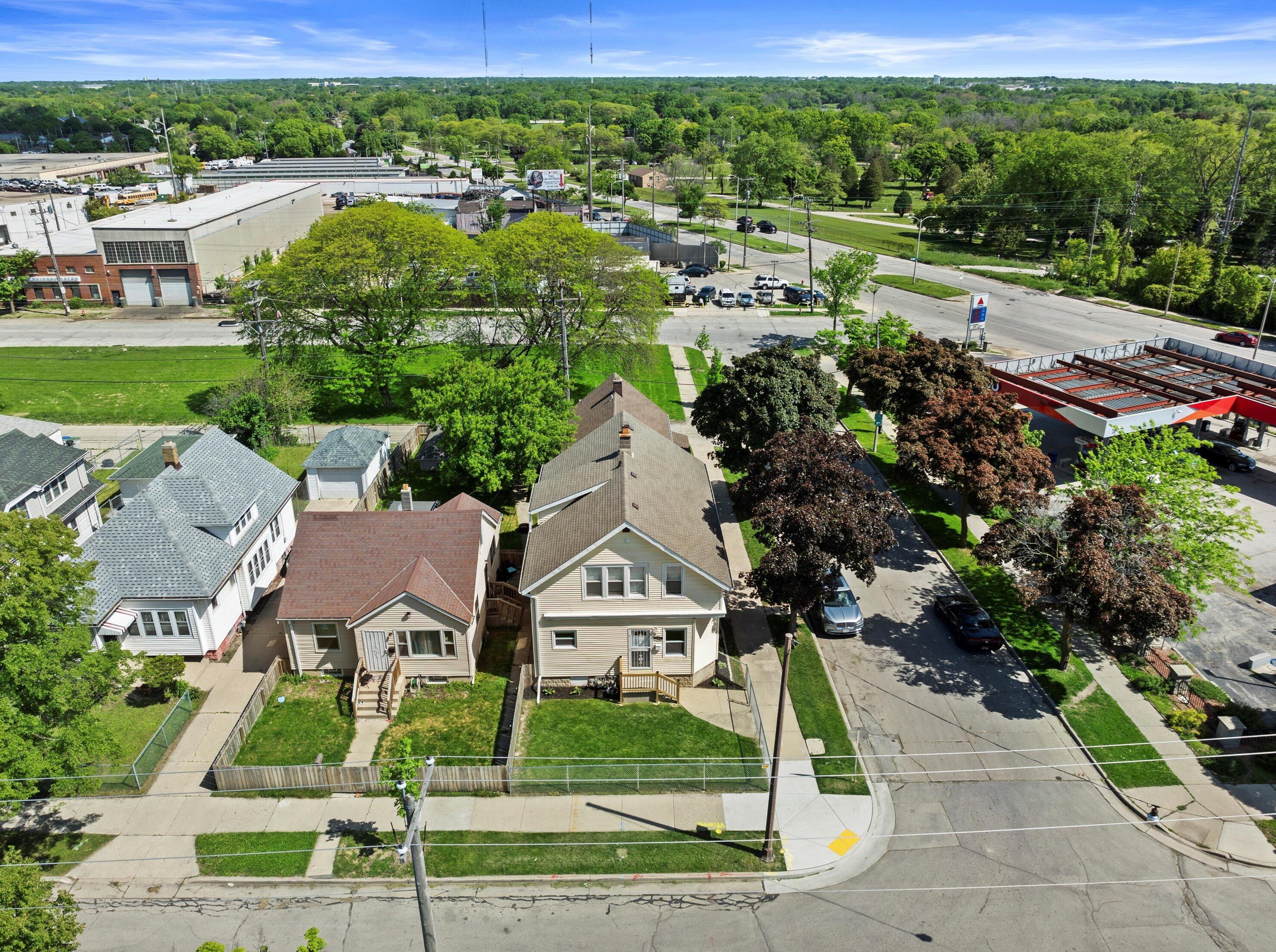 1400 Congress St, Milwaukee WI 53209-6417 exterior