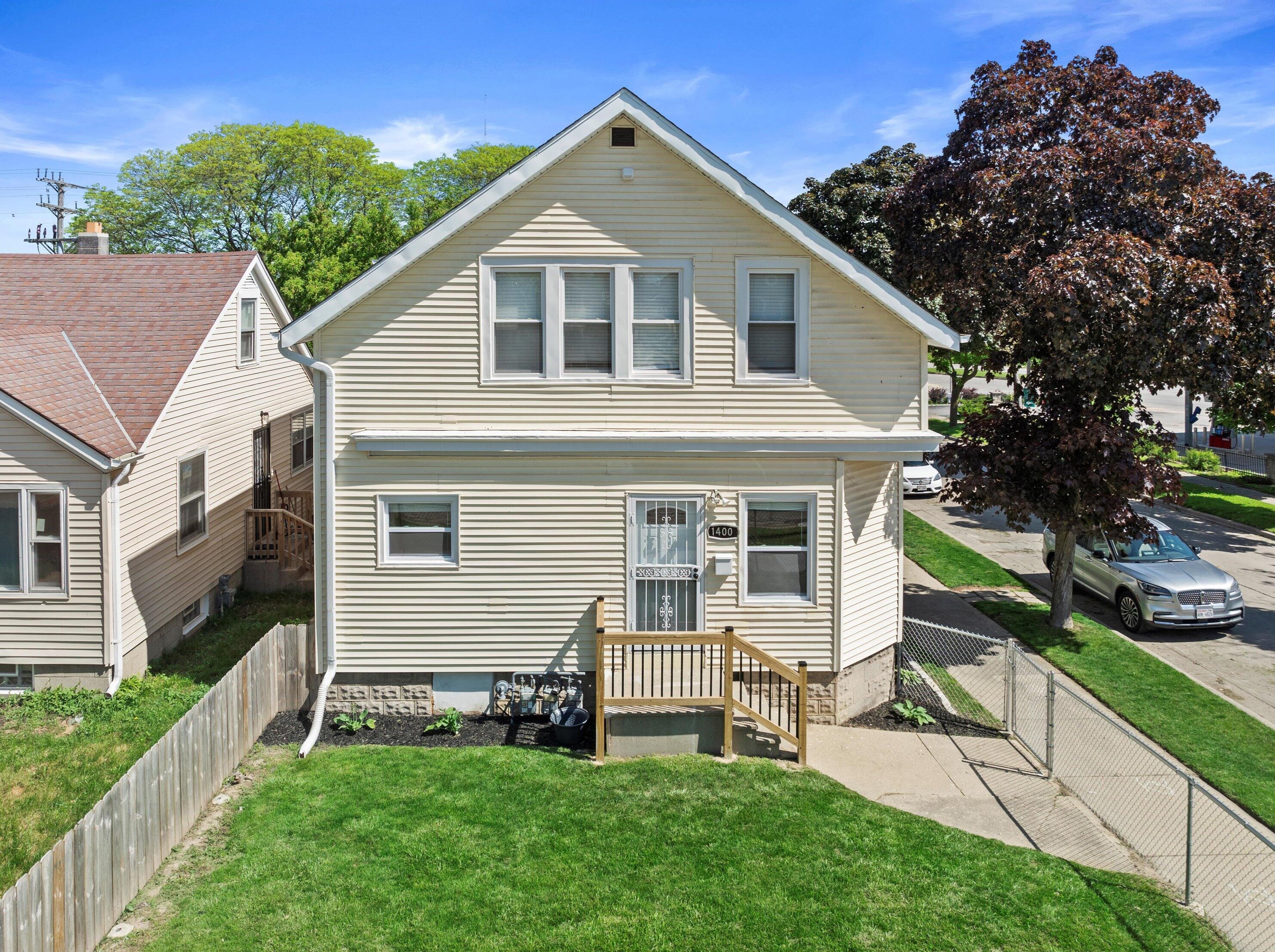 1400 Congress St, Milwaukee WI 53209-6417 exterior