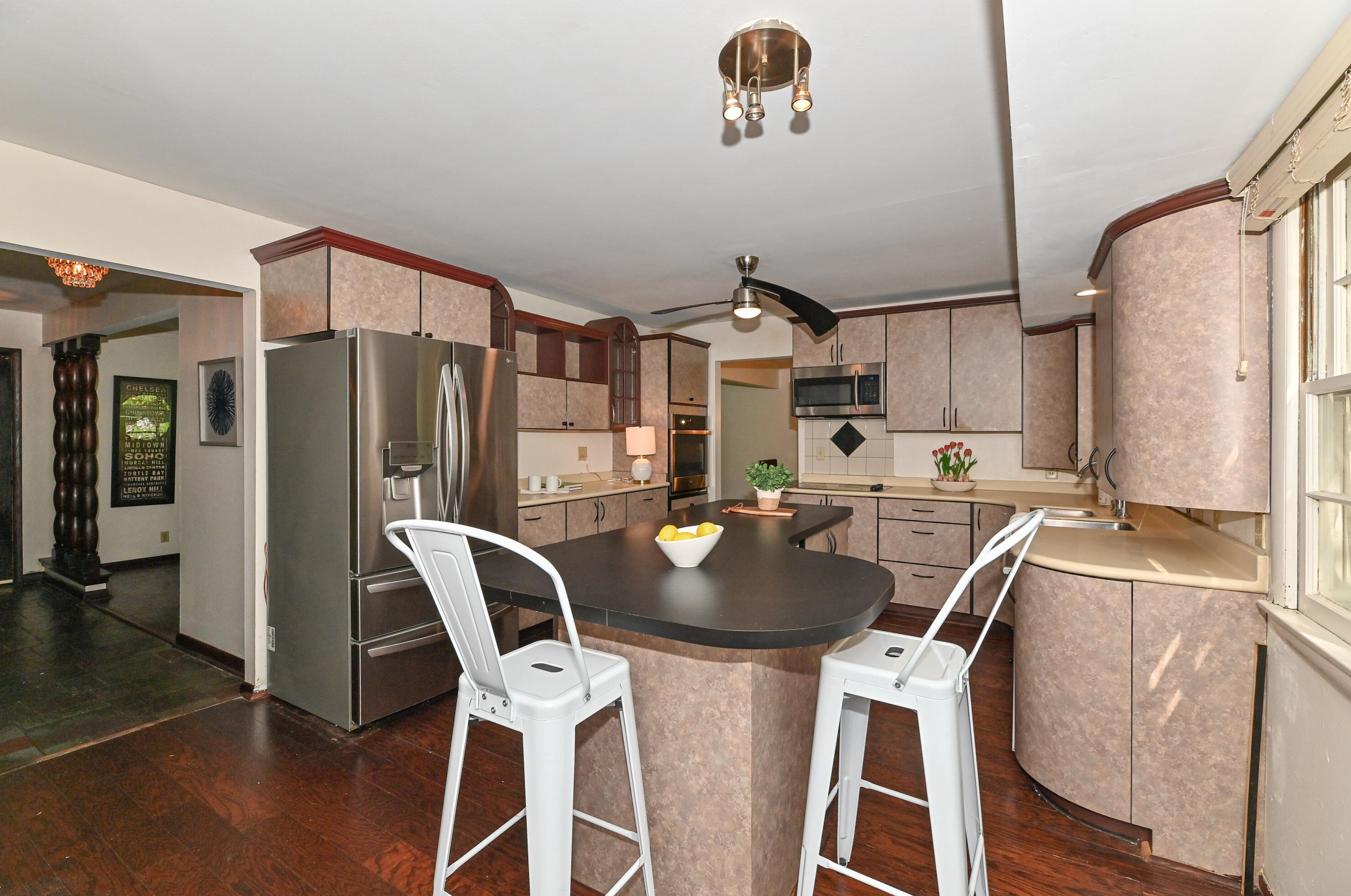 2520 Kenboern Dr, Milwaukee WI 53209-1836 exterior