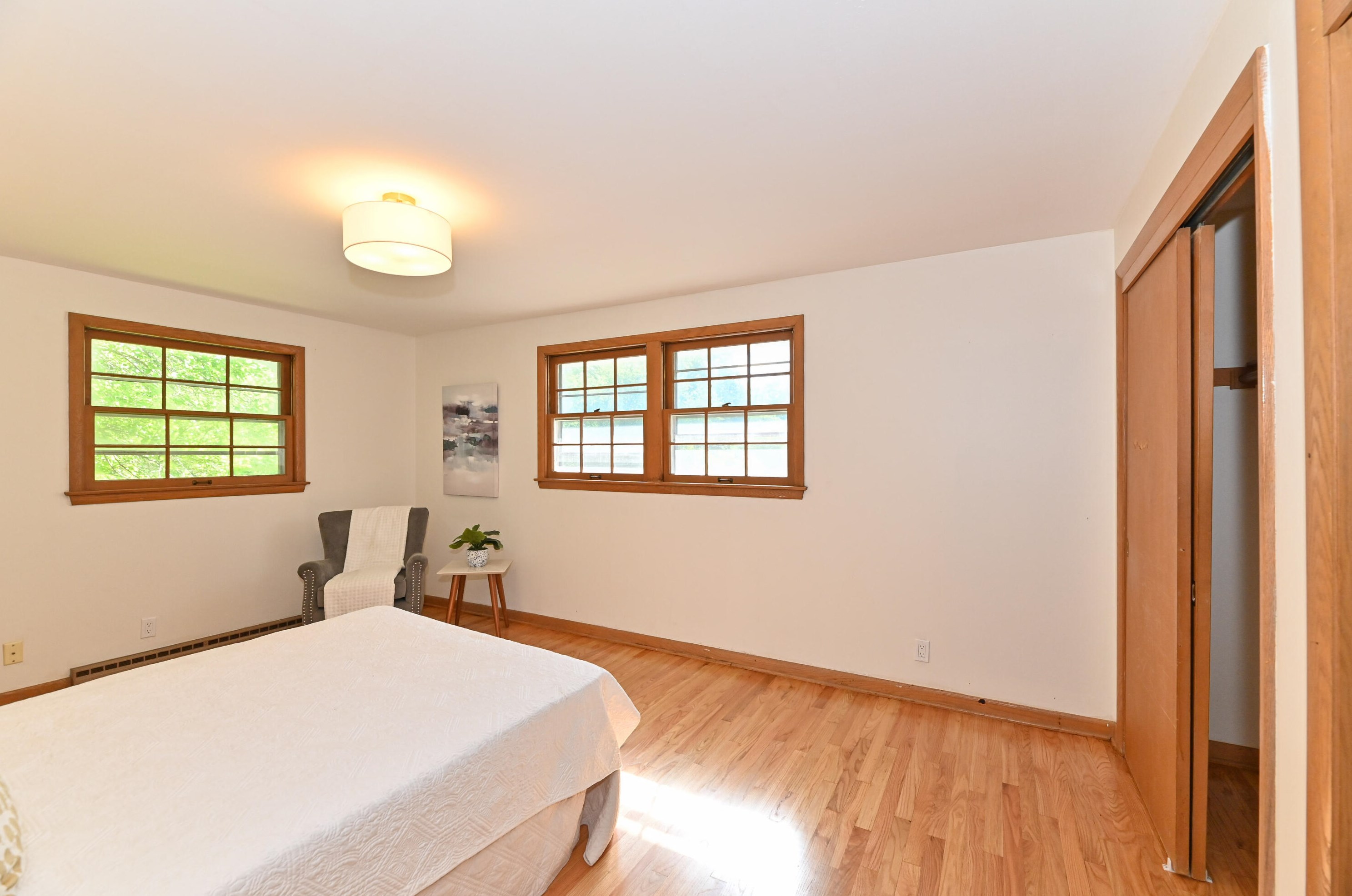 2520 Kenboern Dr, Milwaukee WI 53209-1836 exterior