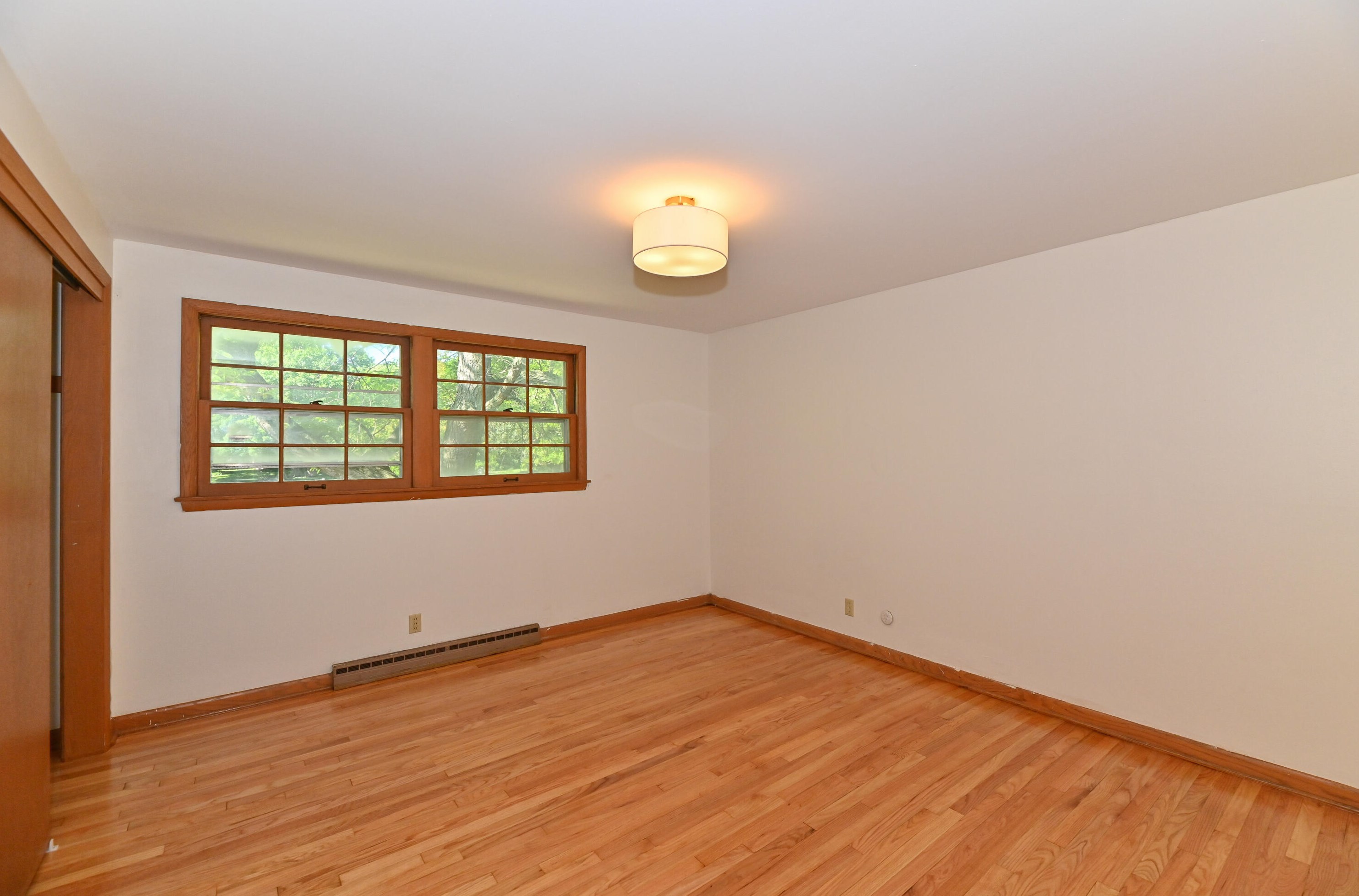 2520 Kenboern Dr, Milwaukee WI 53209-1836 exterior