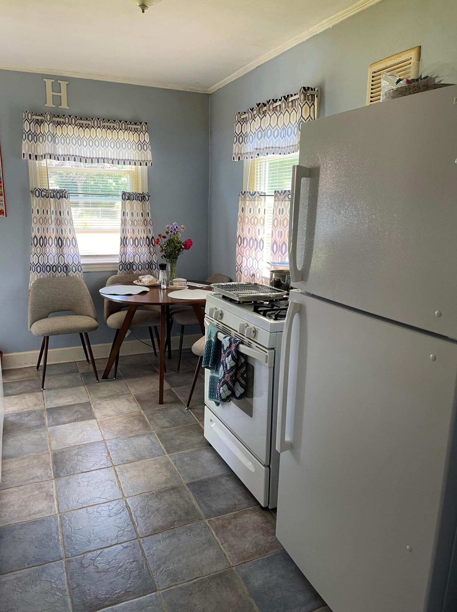 4436 40, Milwaukee WI 53209-5806 exterior