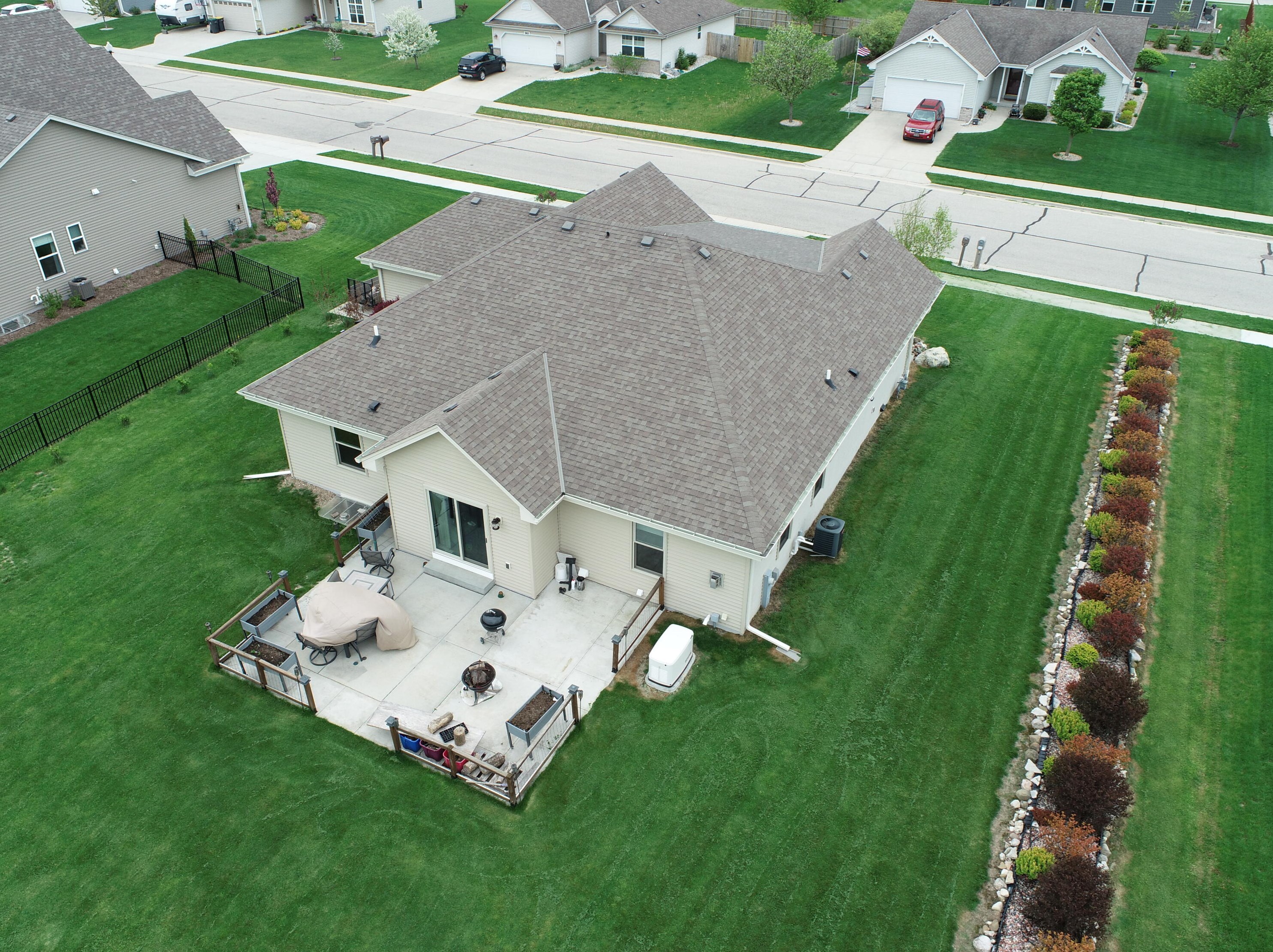 970 Goschey Dr, Belgium WI  53004-9460 exterior