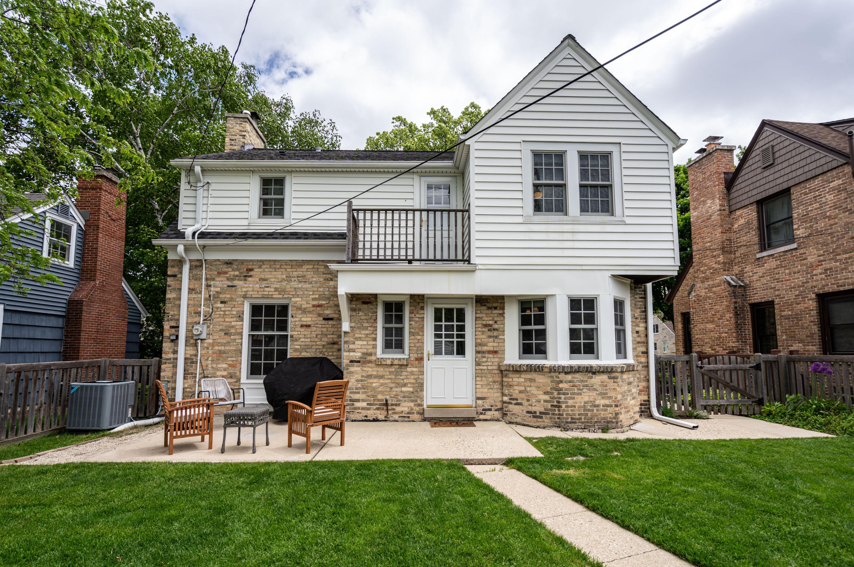 2763 Lefeber Ave, Milwaukee WI 53210-1141 exterior