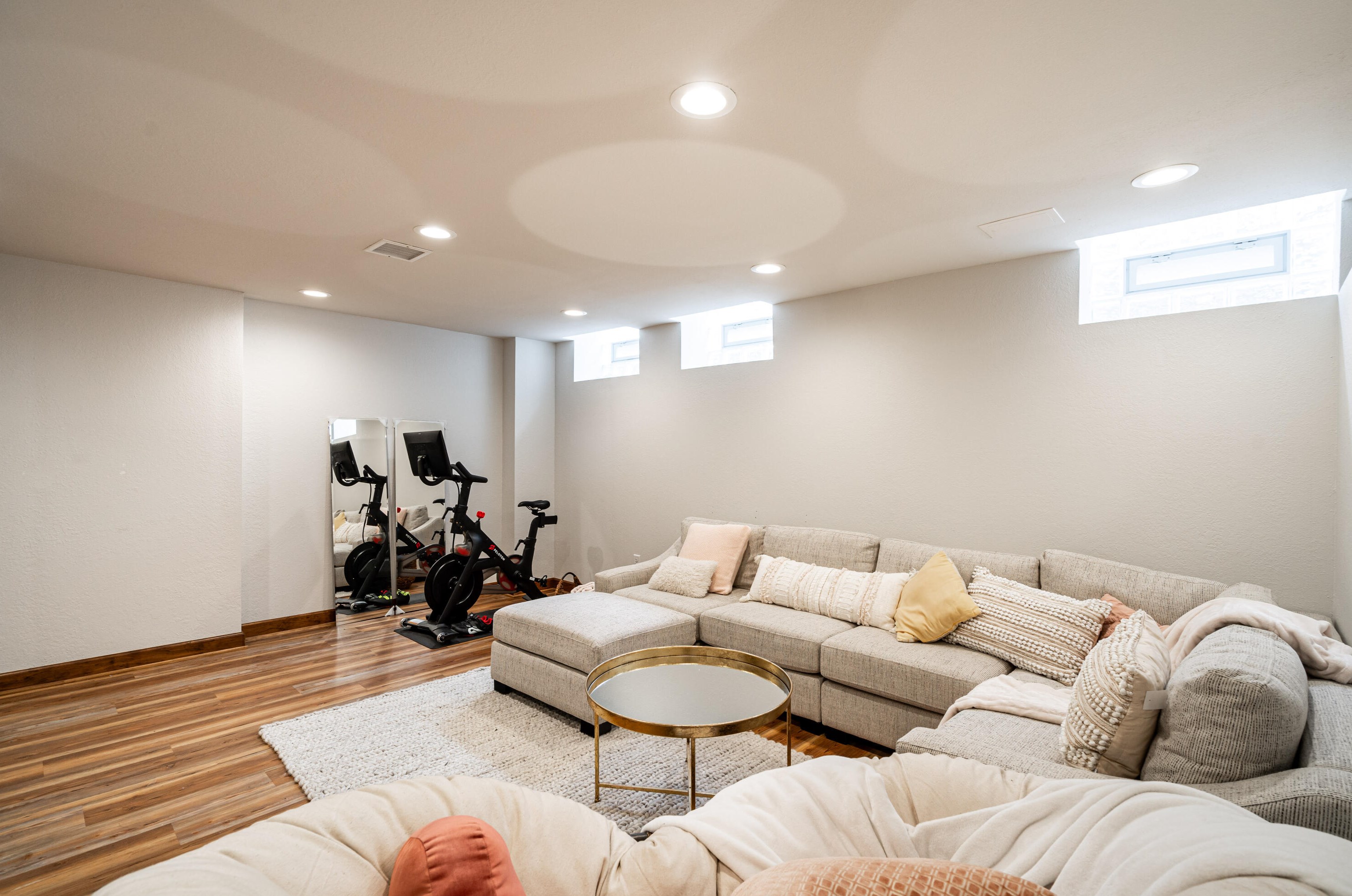 2763 Lefeber Ave, Milwaukee WI 53210-1141 exterior