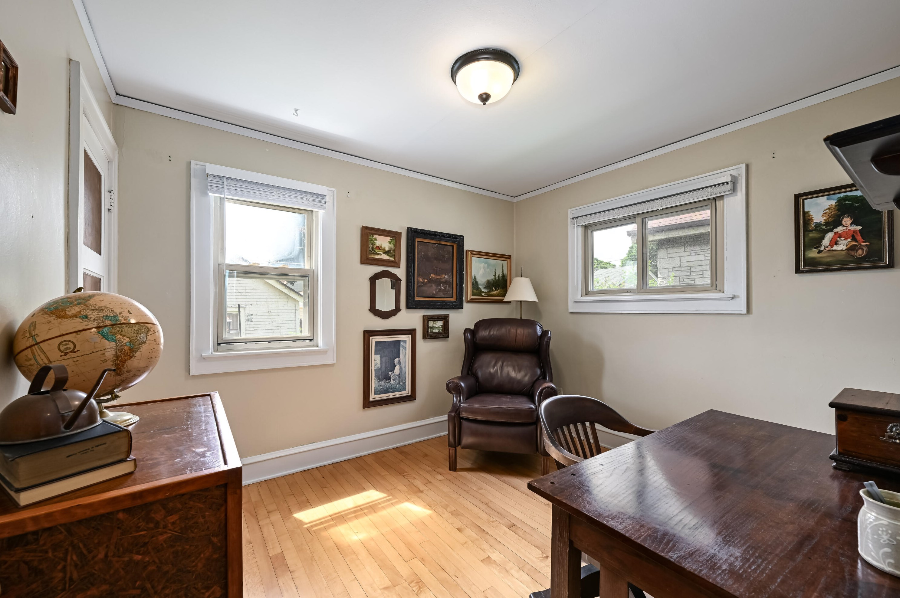 7035 Stuth Pl, Milwaukee WI 53219-1951 exterior