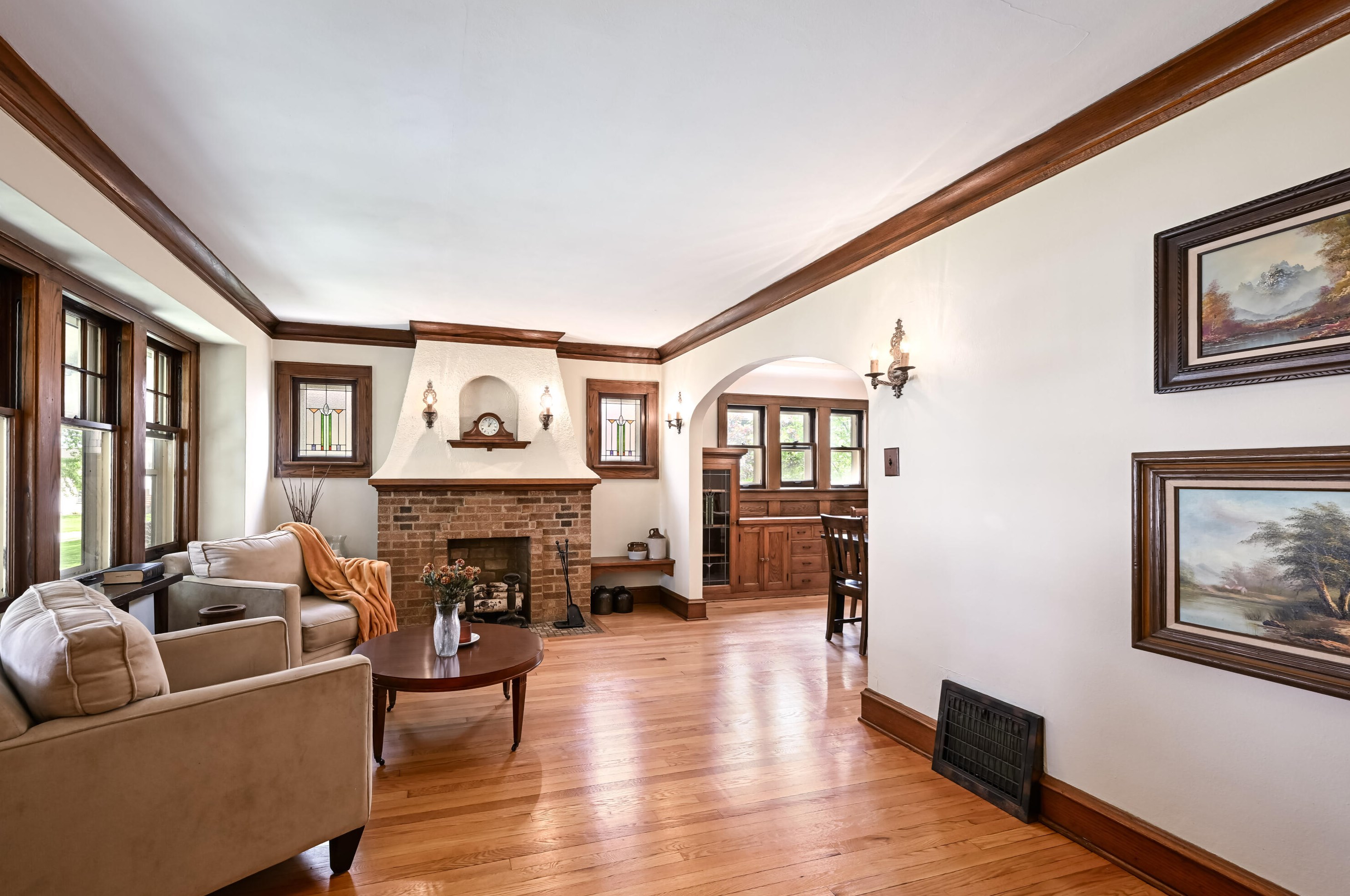 7035 Stuth Pl, Milwaukee WI 53219-1951 exterior