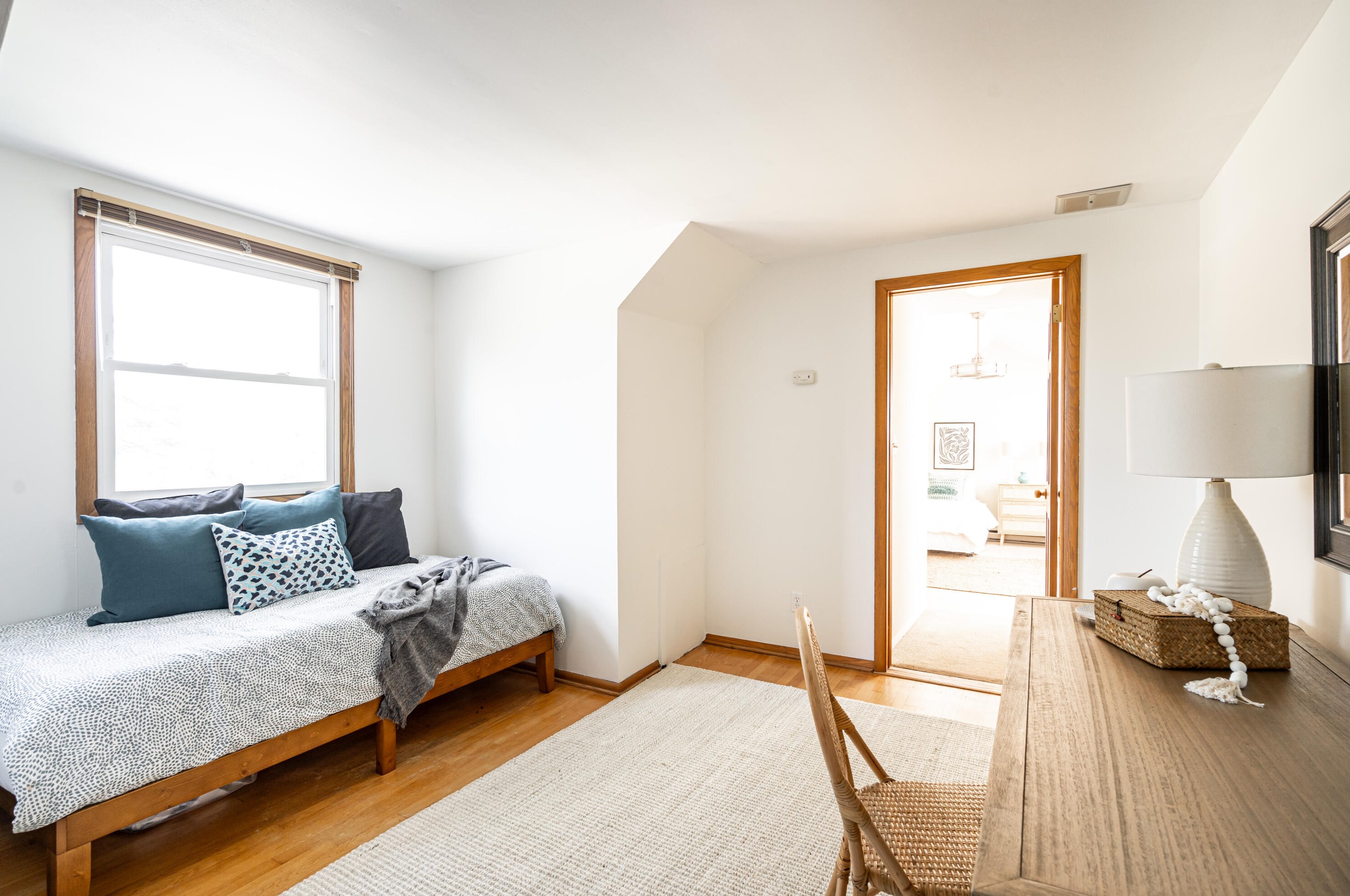 530 Fairfield Ct, Milwaukee WI 53217-4129 exterior